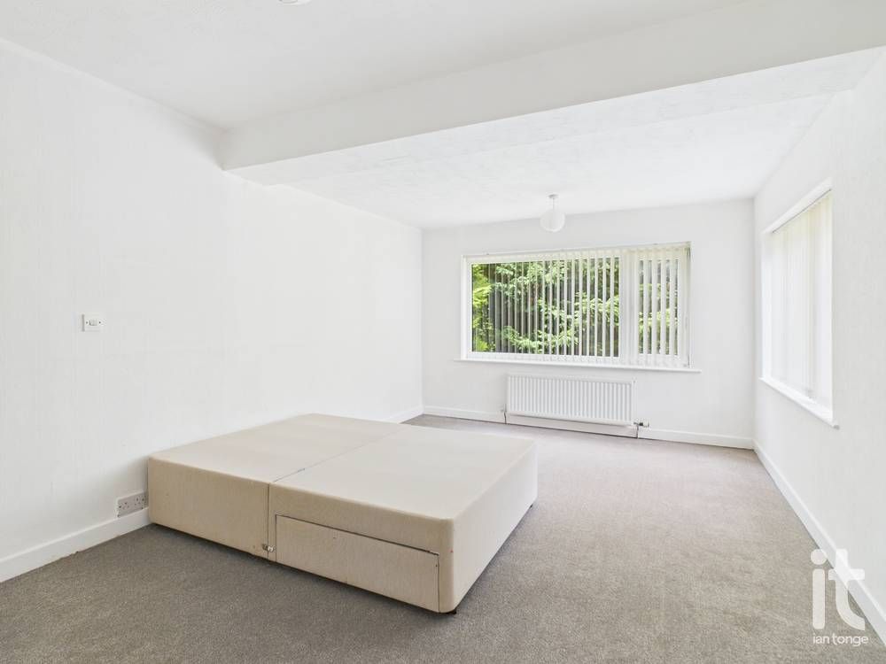 3 bedroom detached house For Sale in Stockport - Photograph 16.