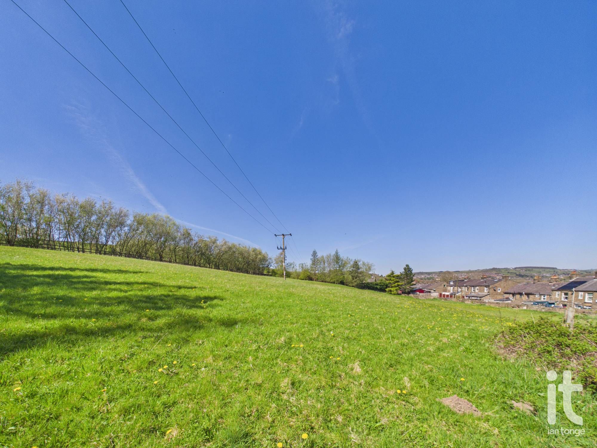 4 bedroom detached house For Sale in High Peak - Photograph 33.