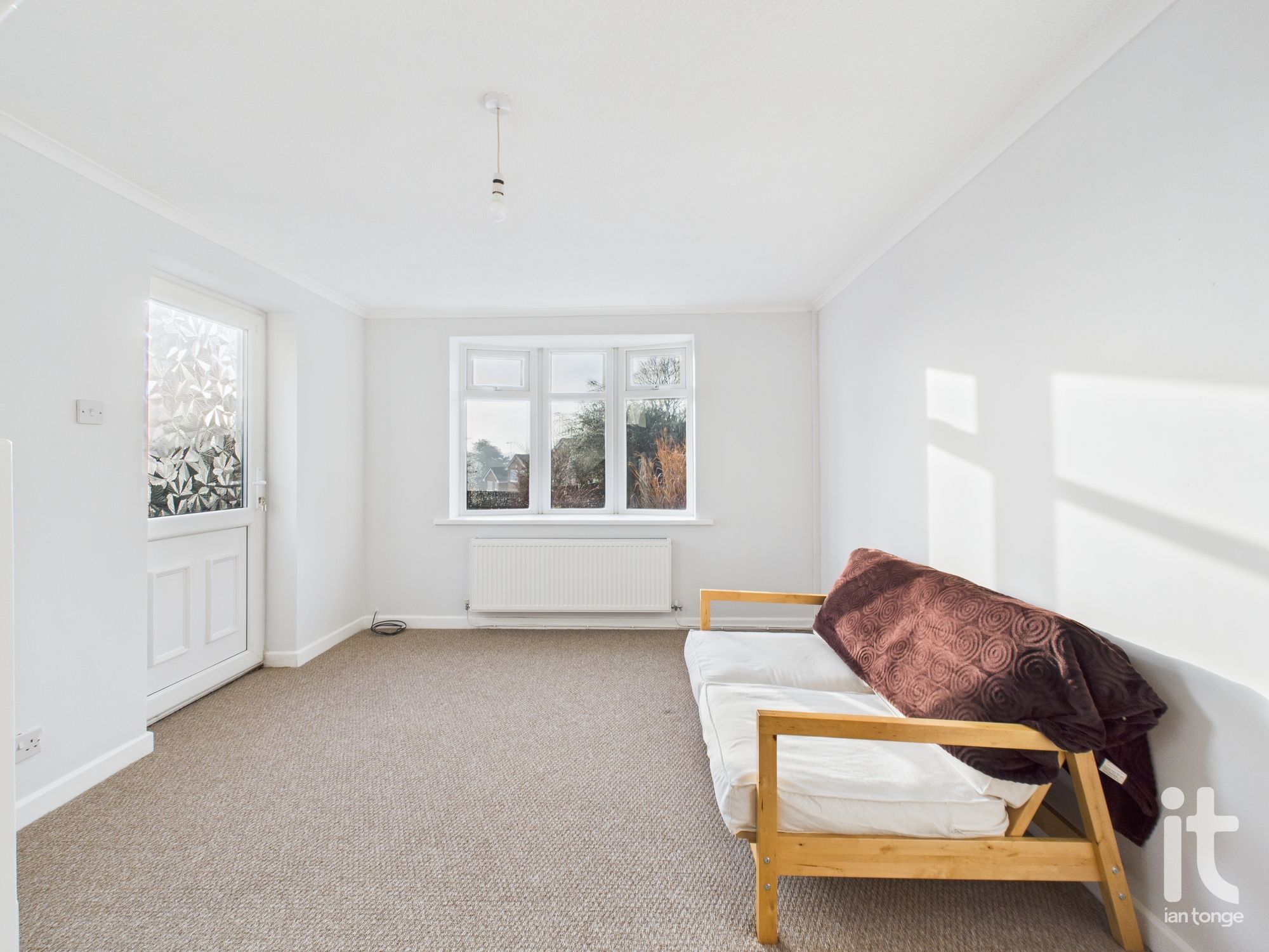 3 bedroom link detached bungalow For Sale in Stockport - Photograph 30.