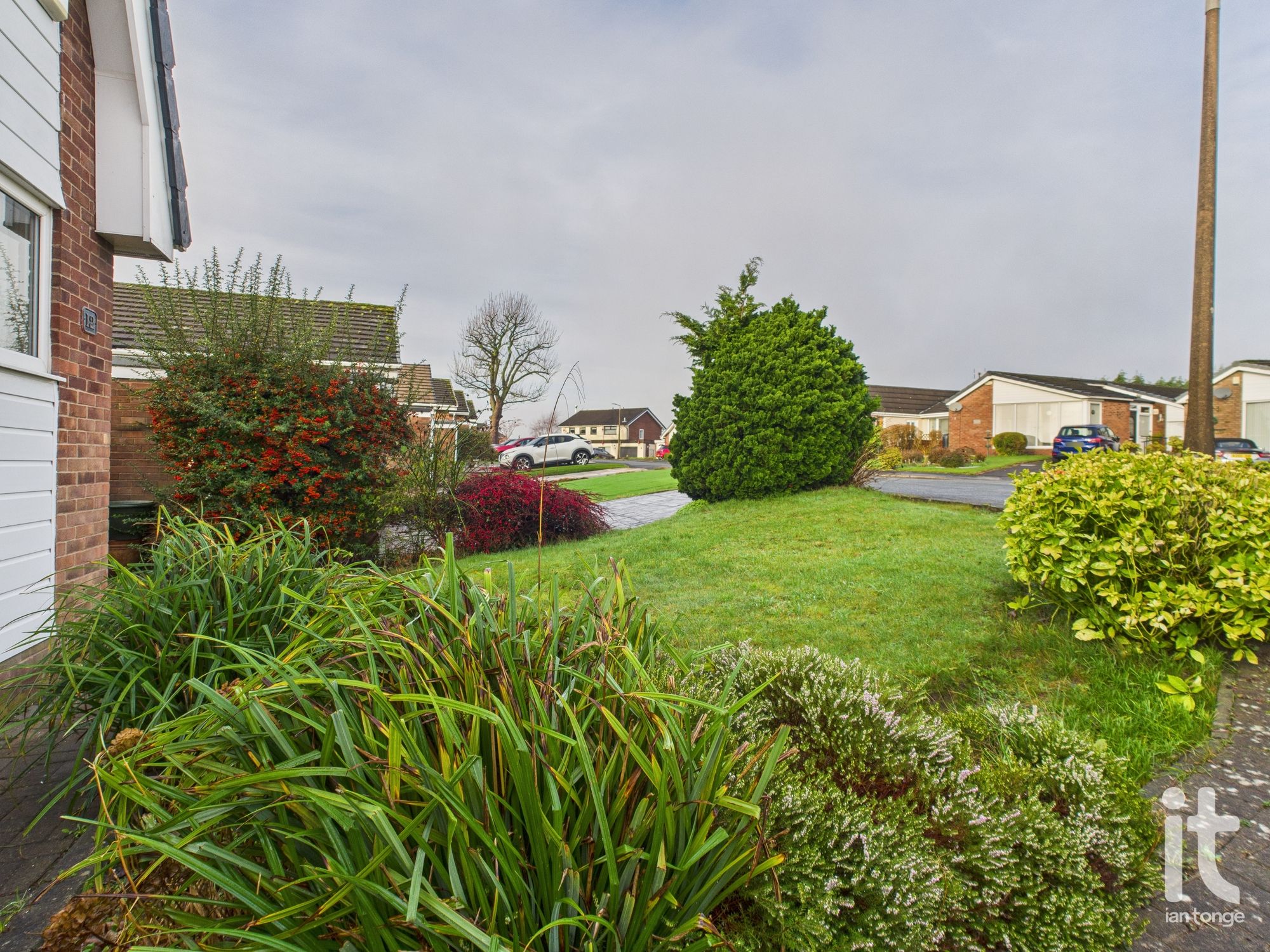 3 bedroom link detached bungalow For Sale in Stockport - Photograph 50.