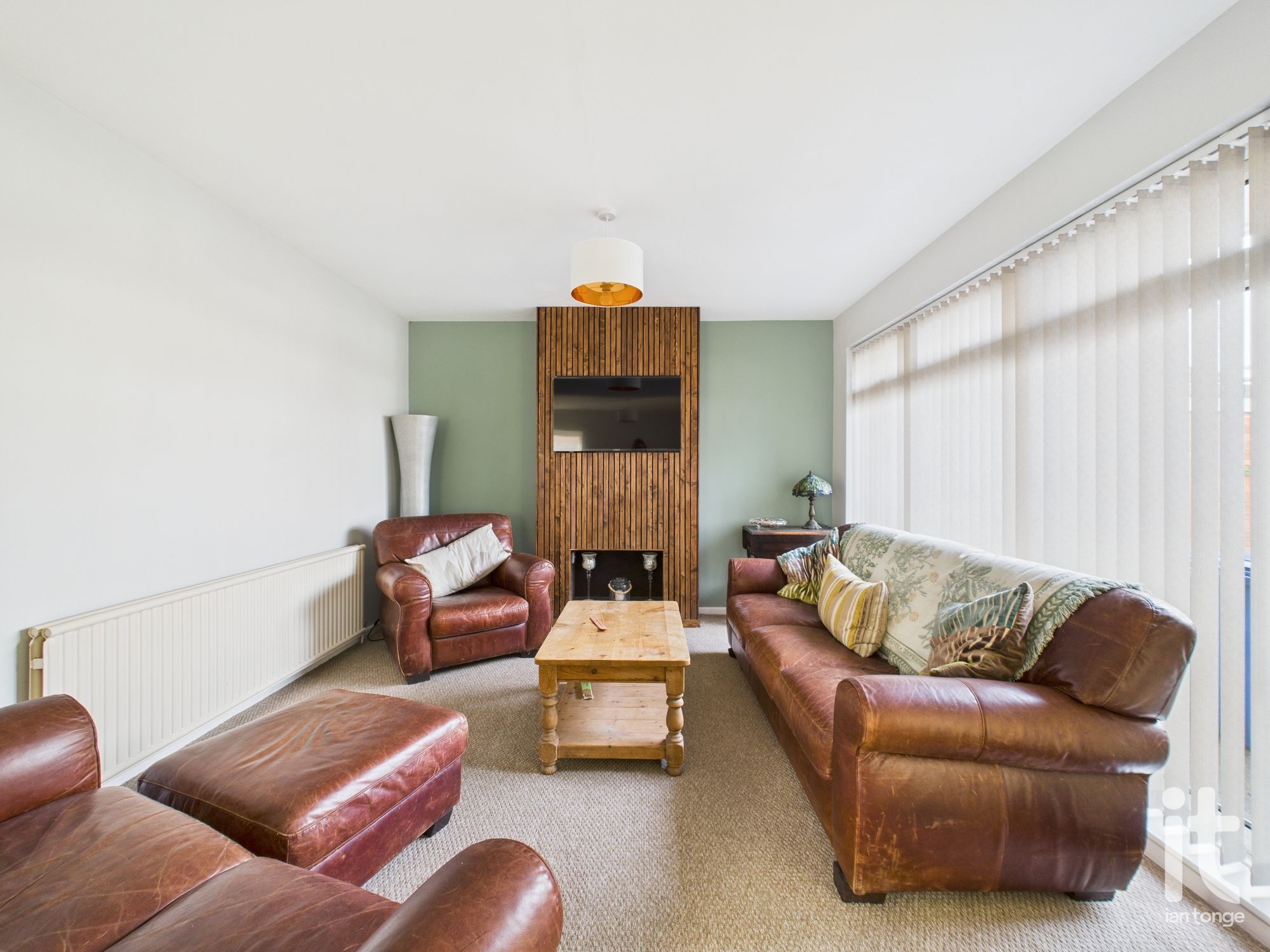 3 bedroom link detached bungalow For Sale in Stockport - Photograph 8.