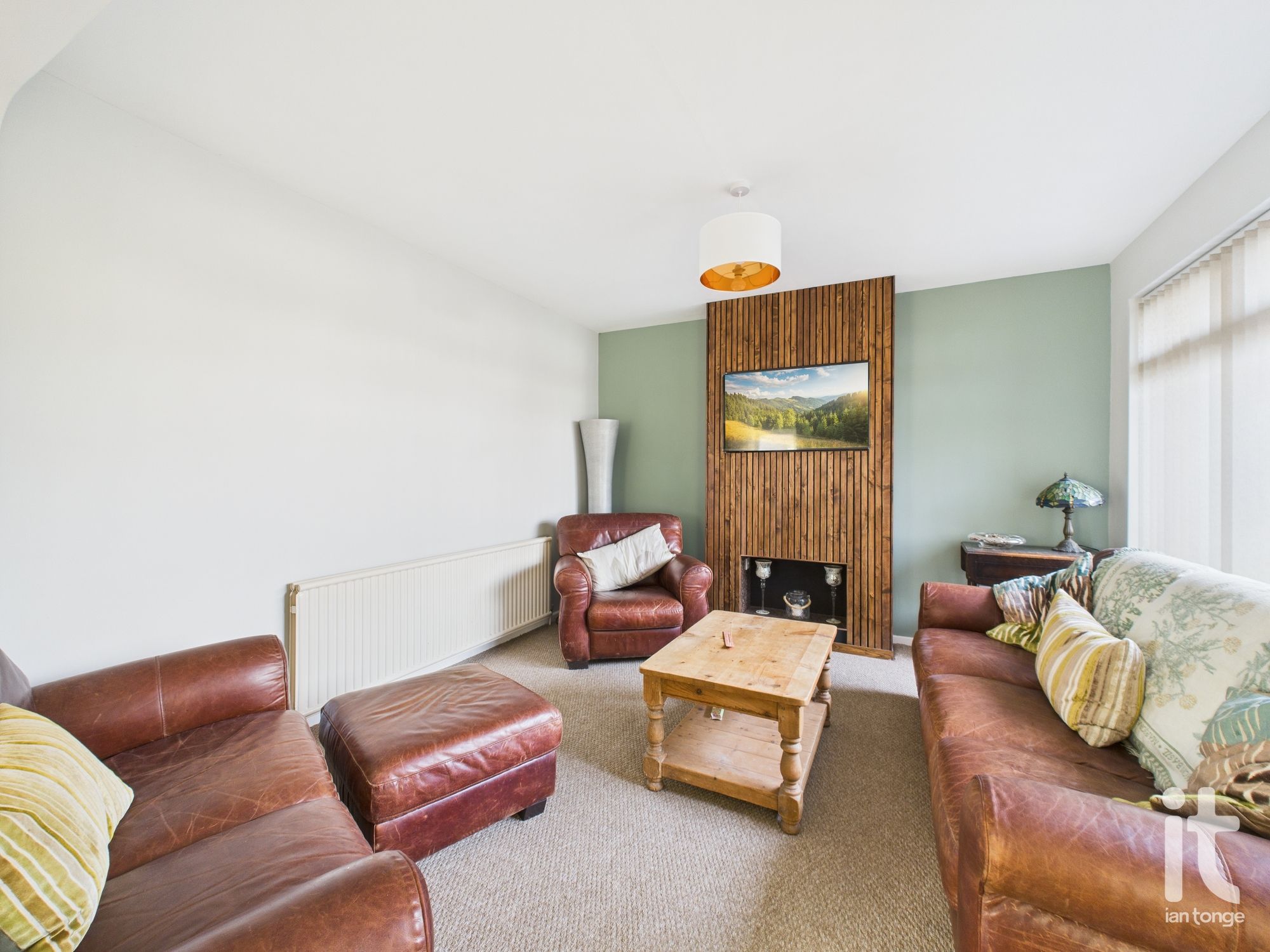 3 bedroom link detached bungalow For Sale in Stockport - Photograph 14.