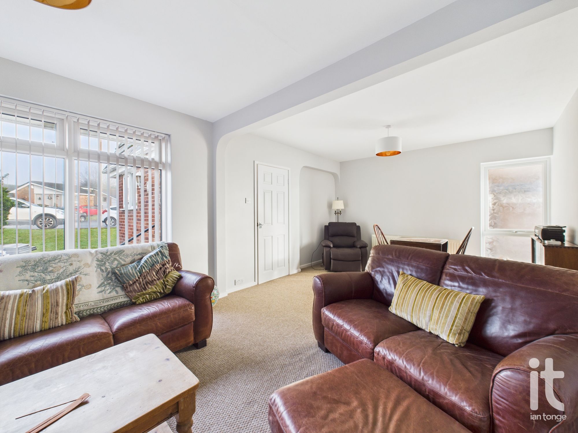 3 bedroom link detached bungalow For Sale in Stockport - Photograph 9.