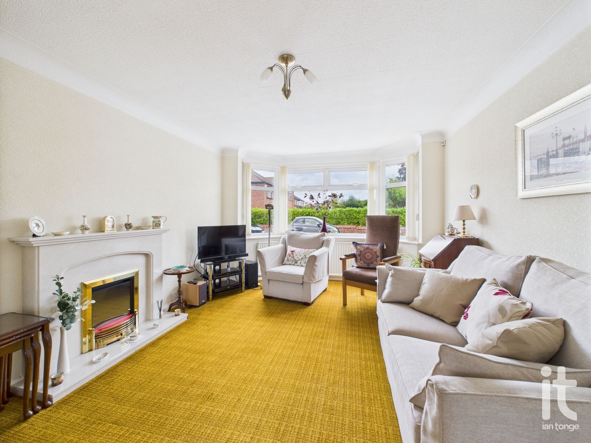 3 bedroom link detached house For Sale in Stockport - Photograph 6.