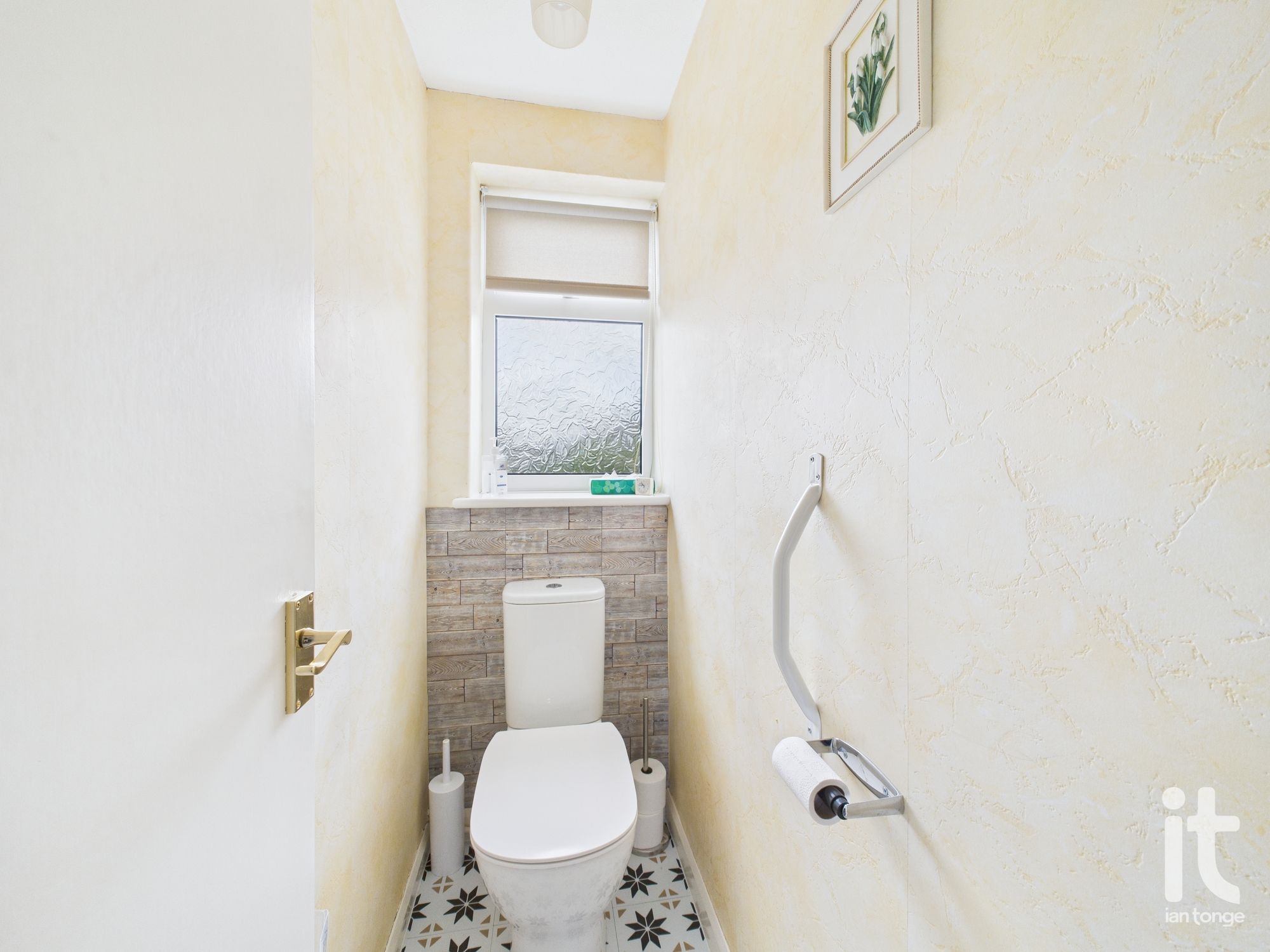 3 bedroom link detached house For Sale in Stockport - Photograph 17.