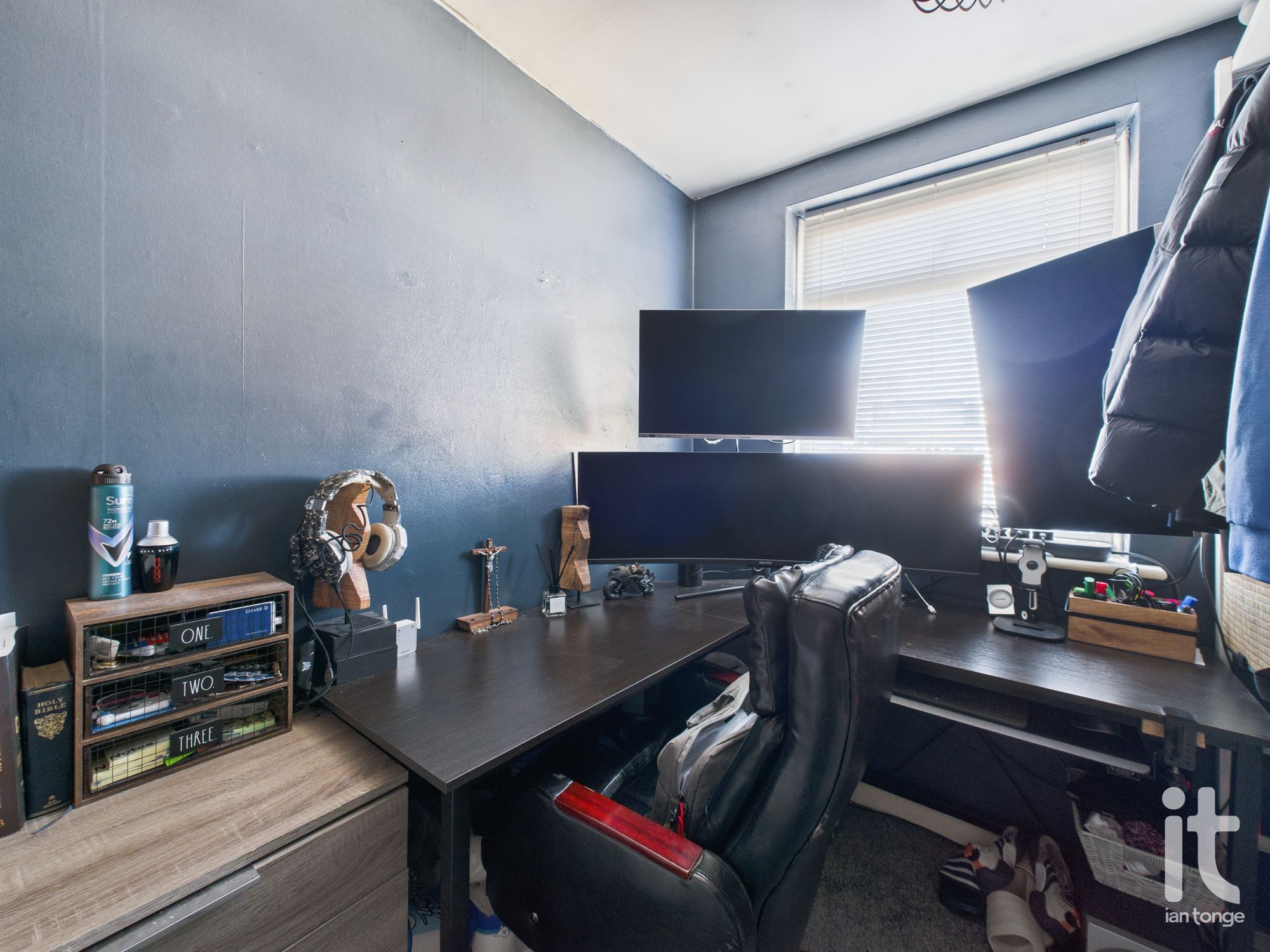 3 bedroom semi-detached house For Sale in Stockport - Photograph 10.