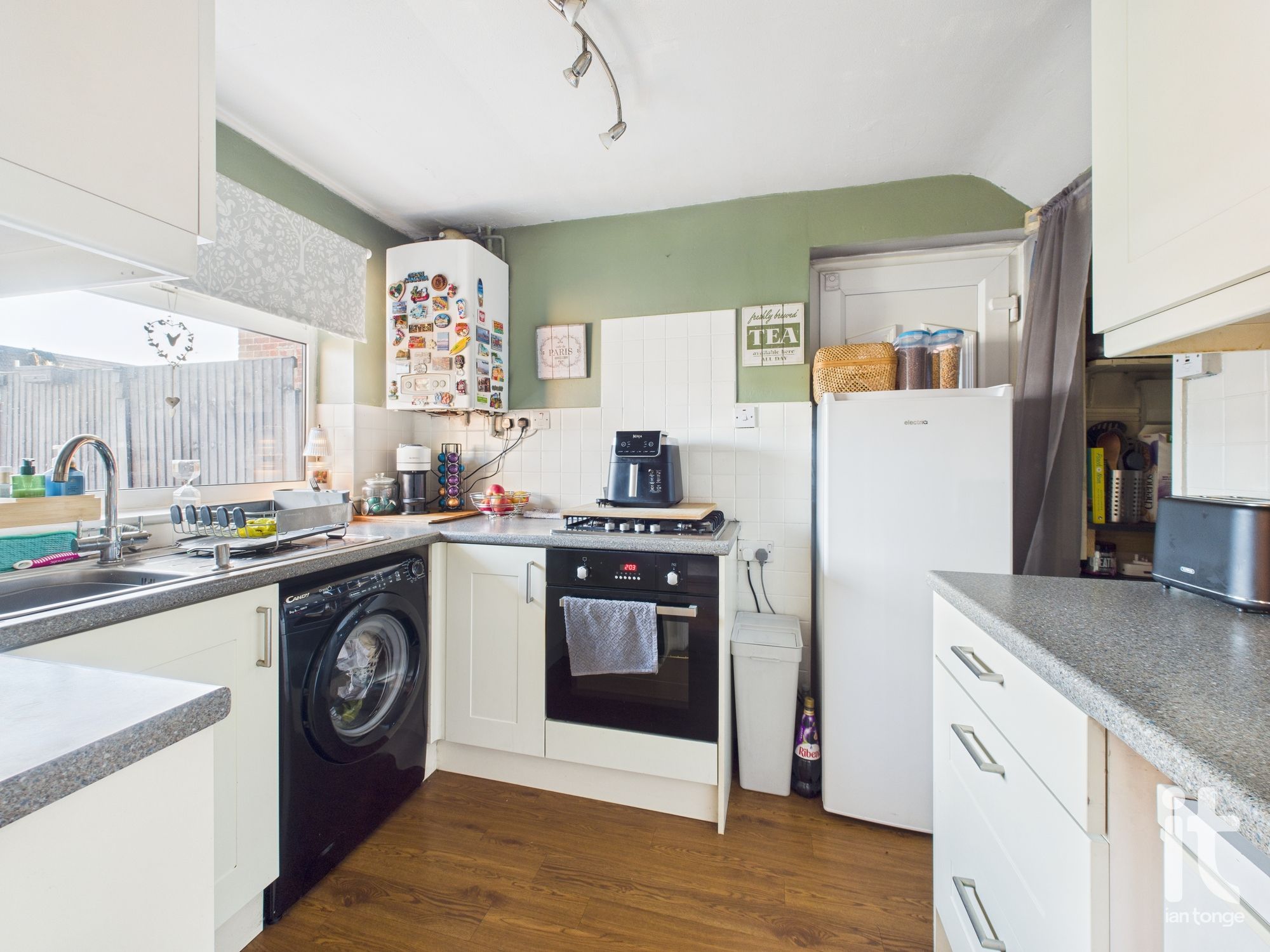 3 bedroom semi-detached house For Sale in Stockport - Photograph 4.