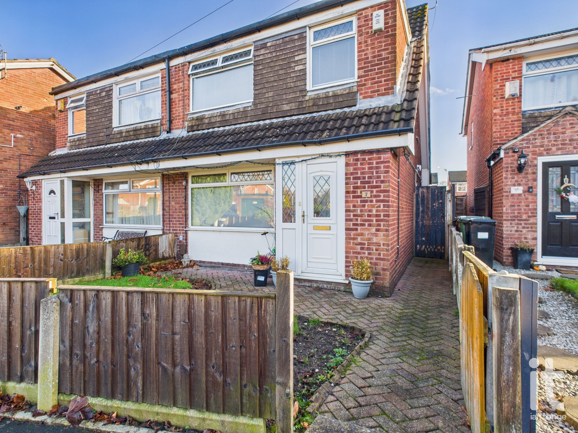 3 bedroom semi-detached house For Sale in Stockport - Photograph 1.