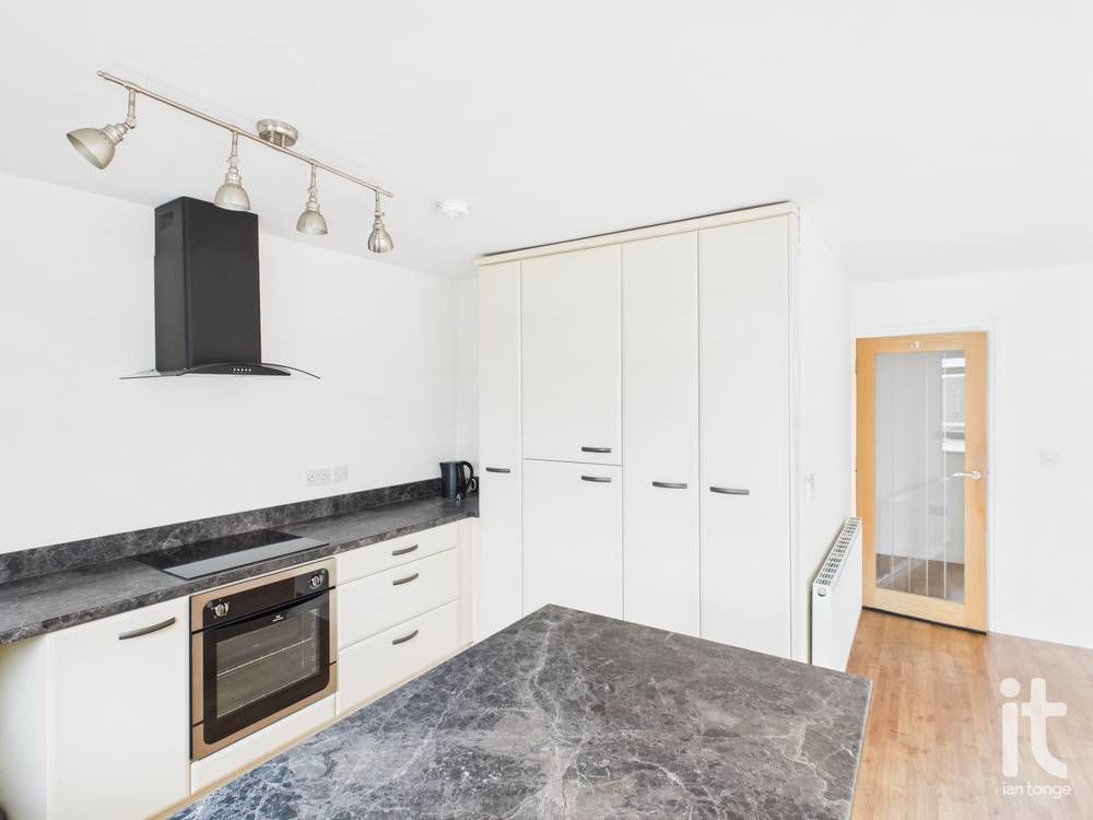 2 bedroom apartment flat/apartment For Sale in Stockport - Photograph 11.