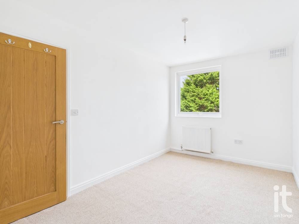 2 bedroom apartment flat/apartment For Sale in Stockport - Photograph 12.