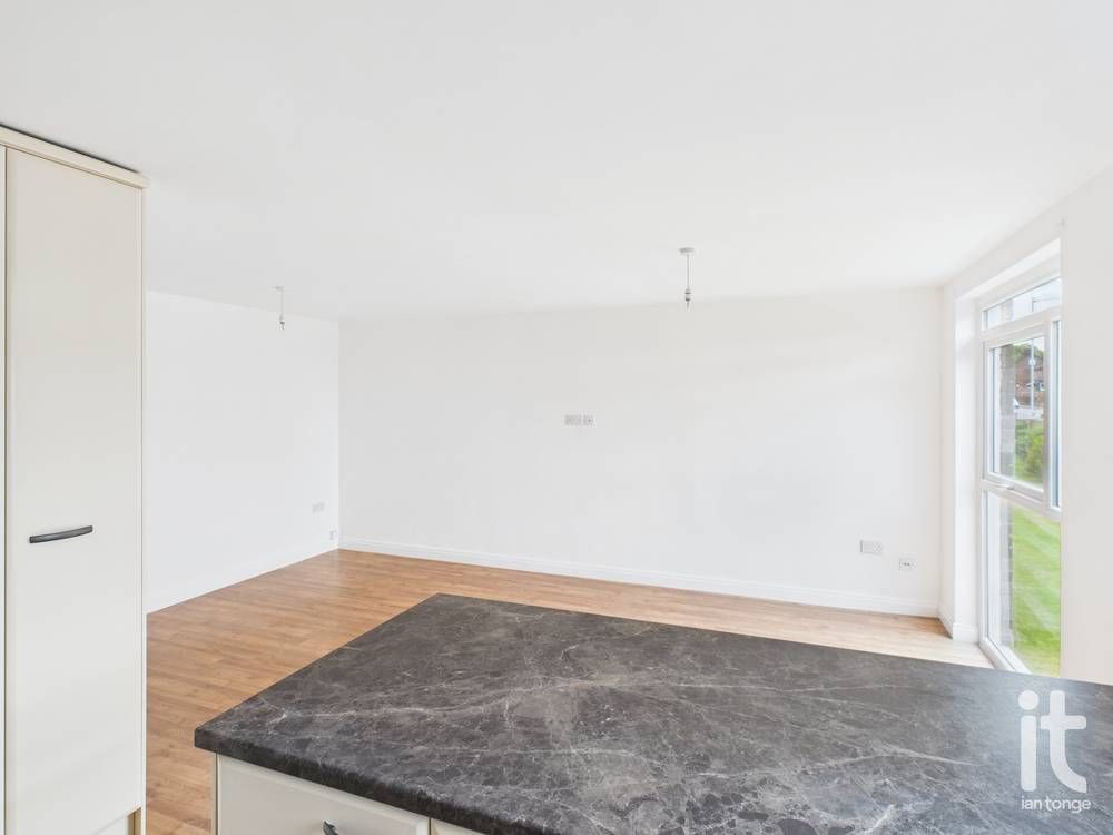 2 bedroom apartment flat/apartment For Sale in Stockport - Photograph 12.