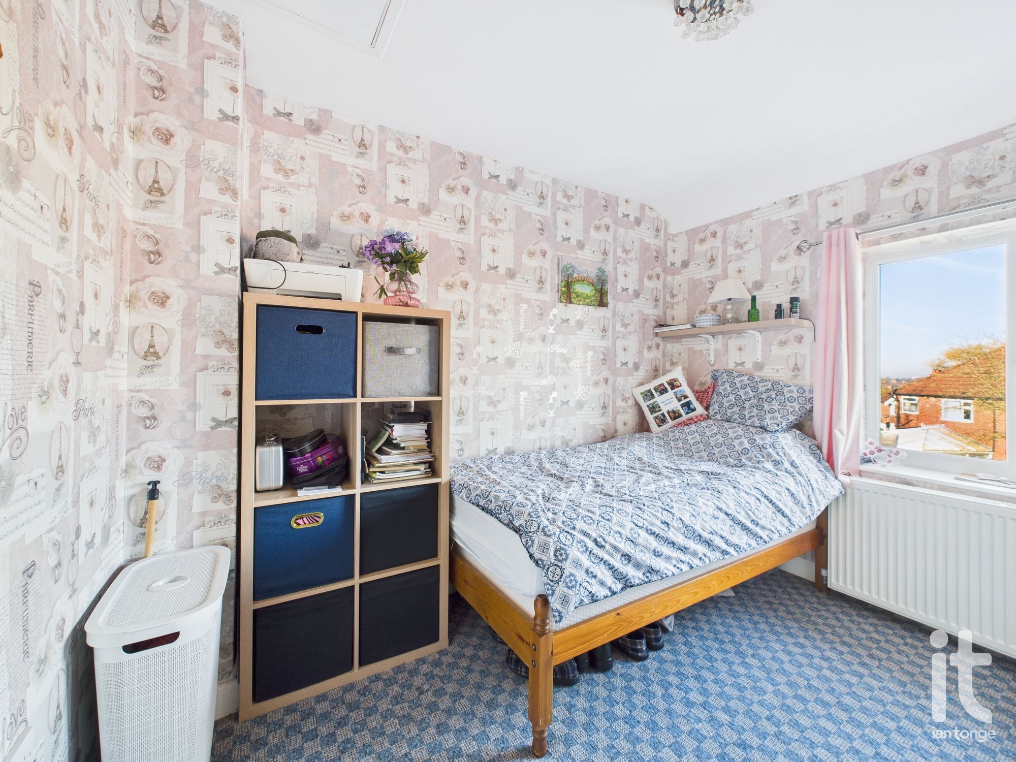 2 bedroom semi-detached house For Sale in Stockport - Photograph 12.