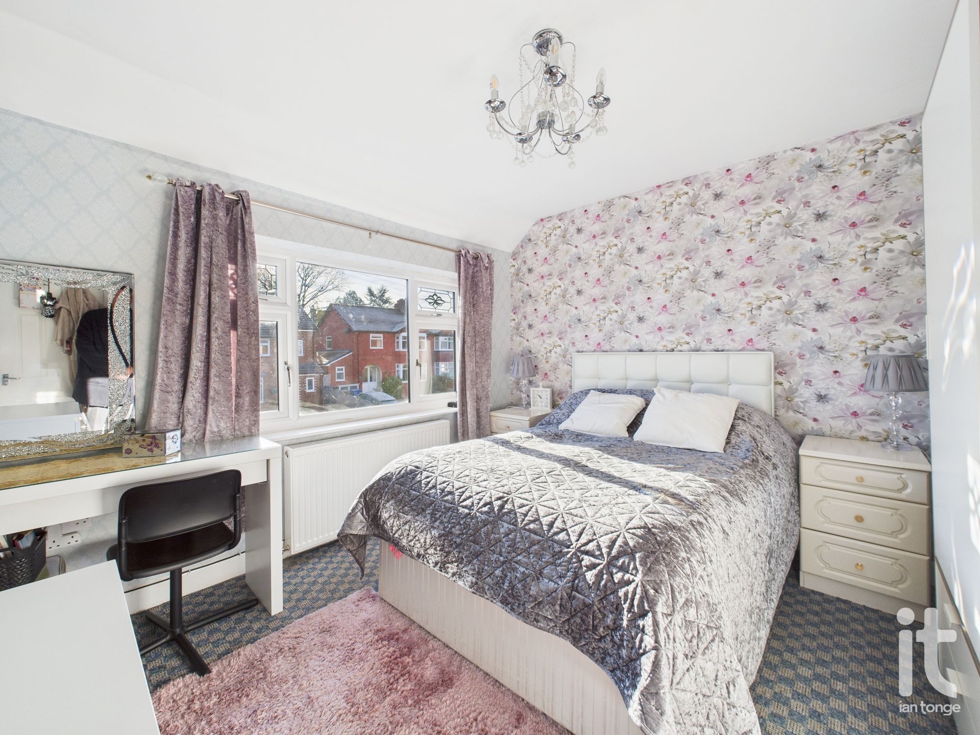 2 bedroom semi-detached house For Sale in Stockport - Photograph 11.