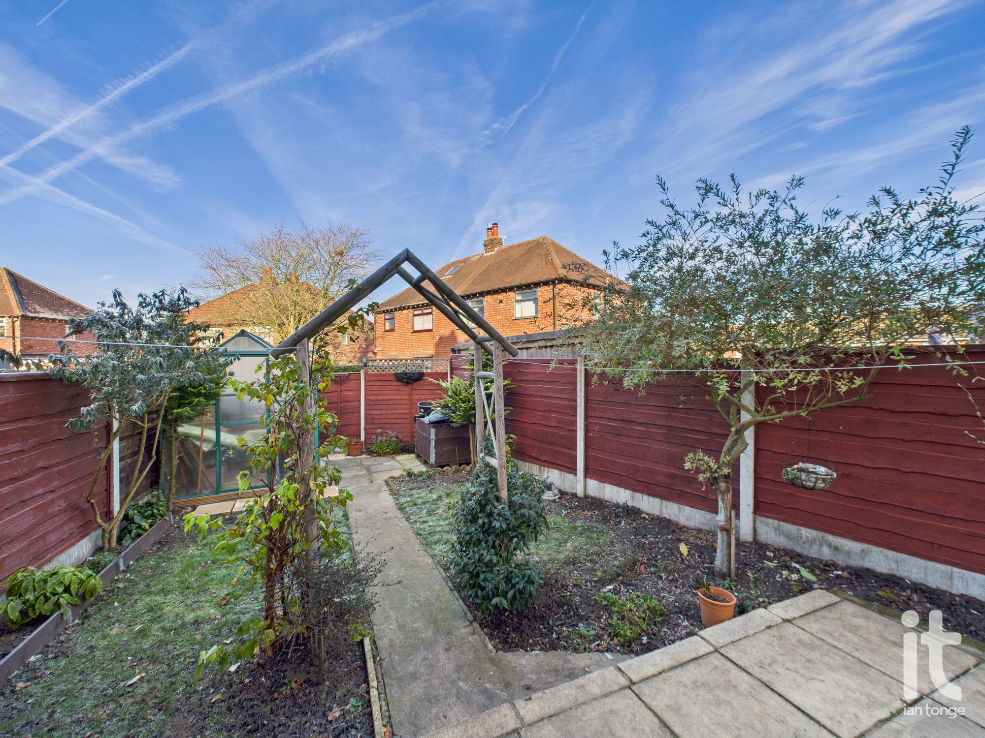 2 bedroom semi-detached house For Sale in Stockport - Photograph 14.
