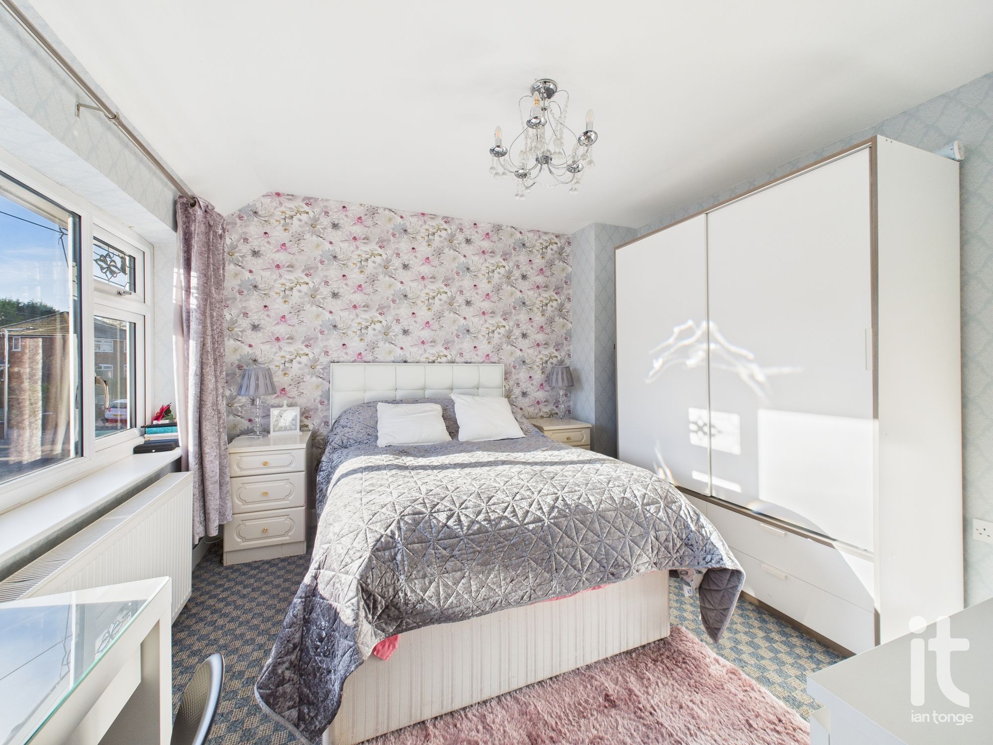 2 bedroom semi-detached house For Sale in Stockport - Photograph 10.