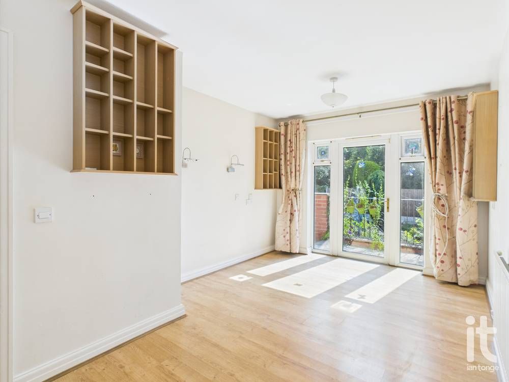 3 bedroom semi-detached house For Sale in Stockport - Photograph 10.