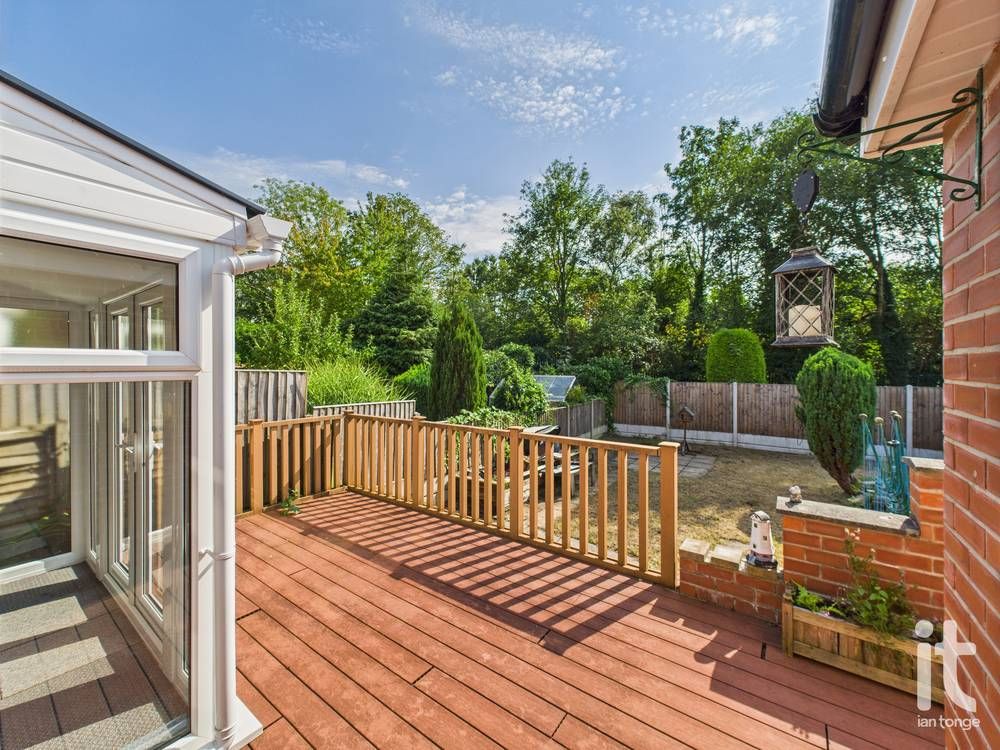 3 bedroom semi-detached house For Sale in Stockport - Photograph 15.
