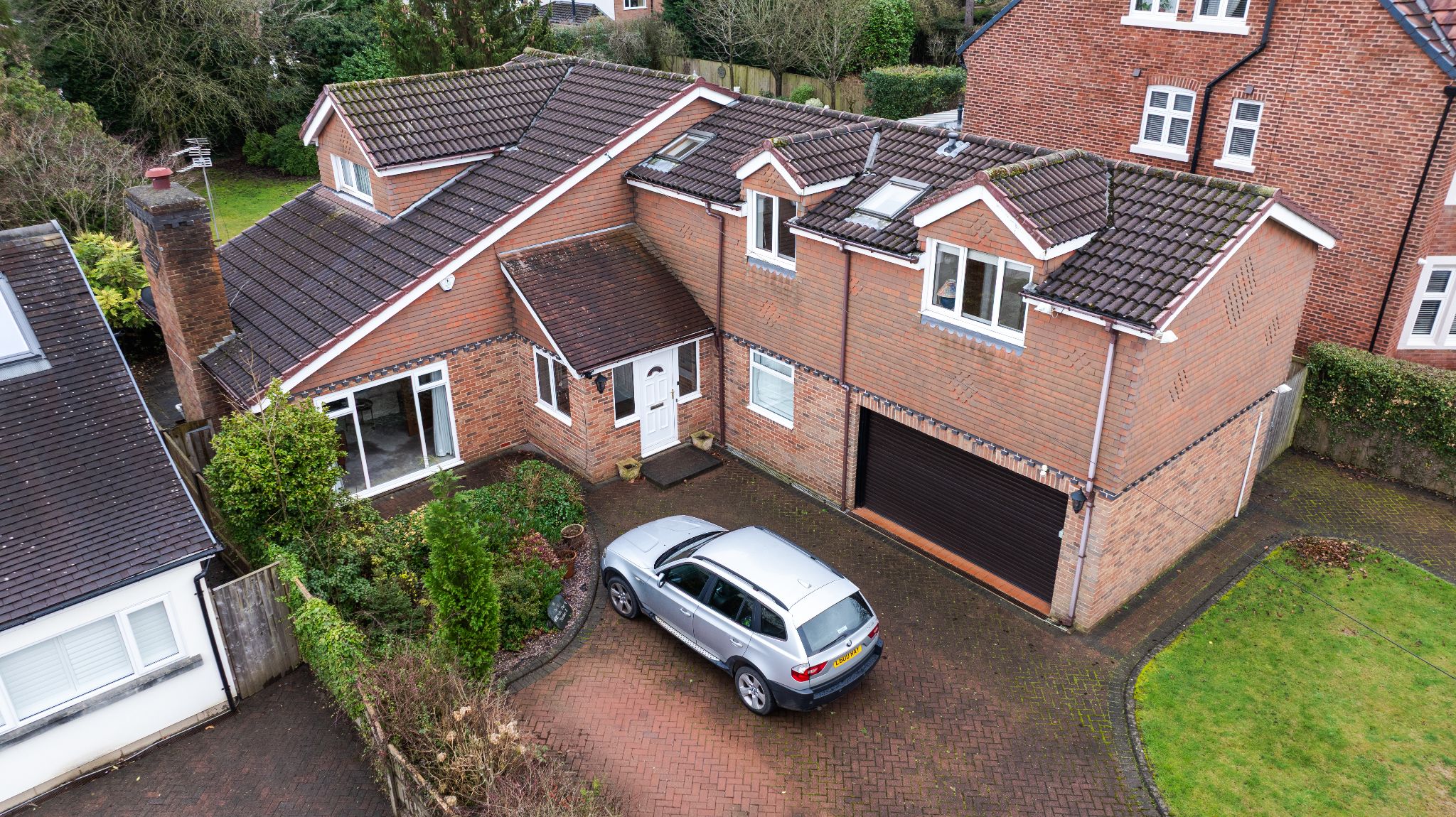 6 bedroom detached house For Sale in Stockport - Photograph 43.