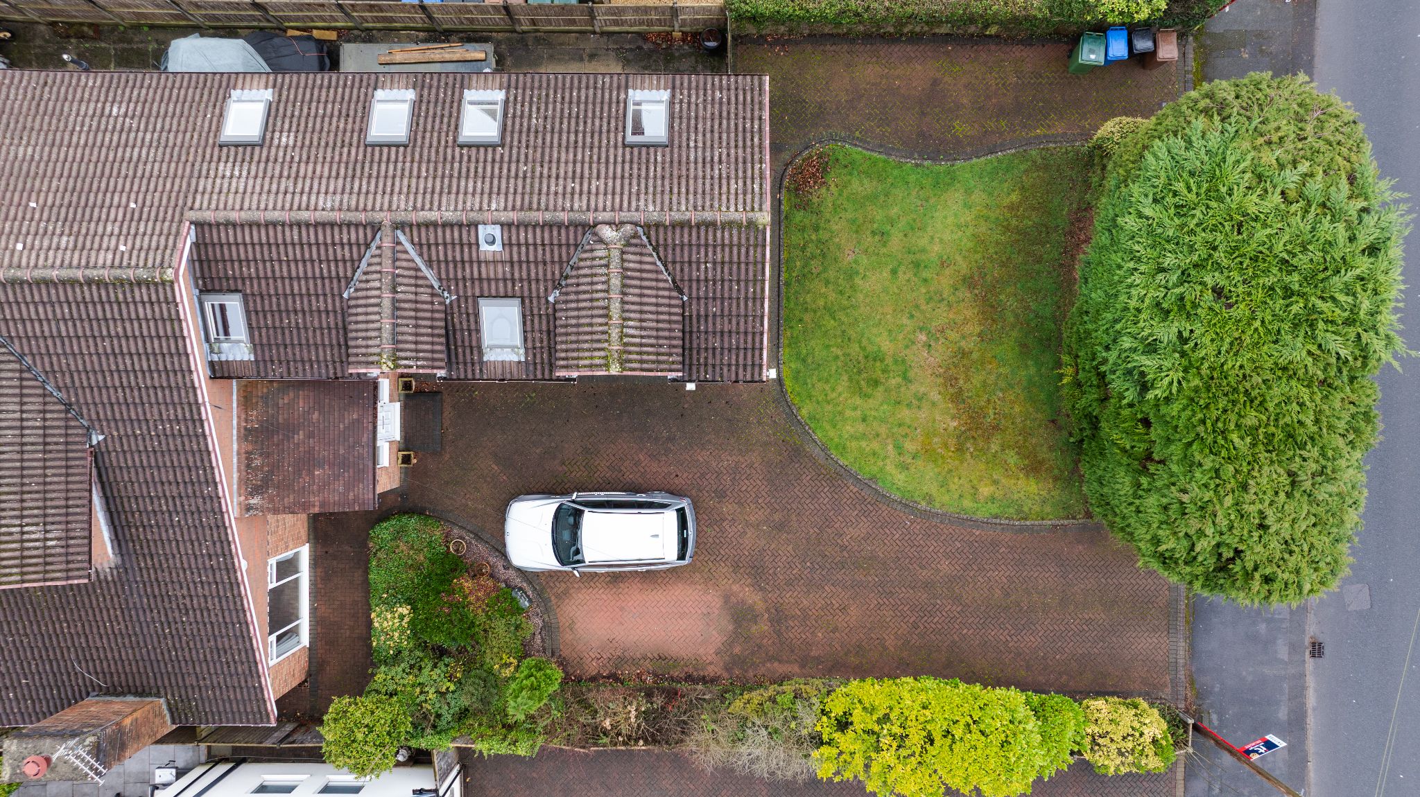 6 bedroom detached house For Sale in Stockport - Photograph 47.