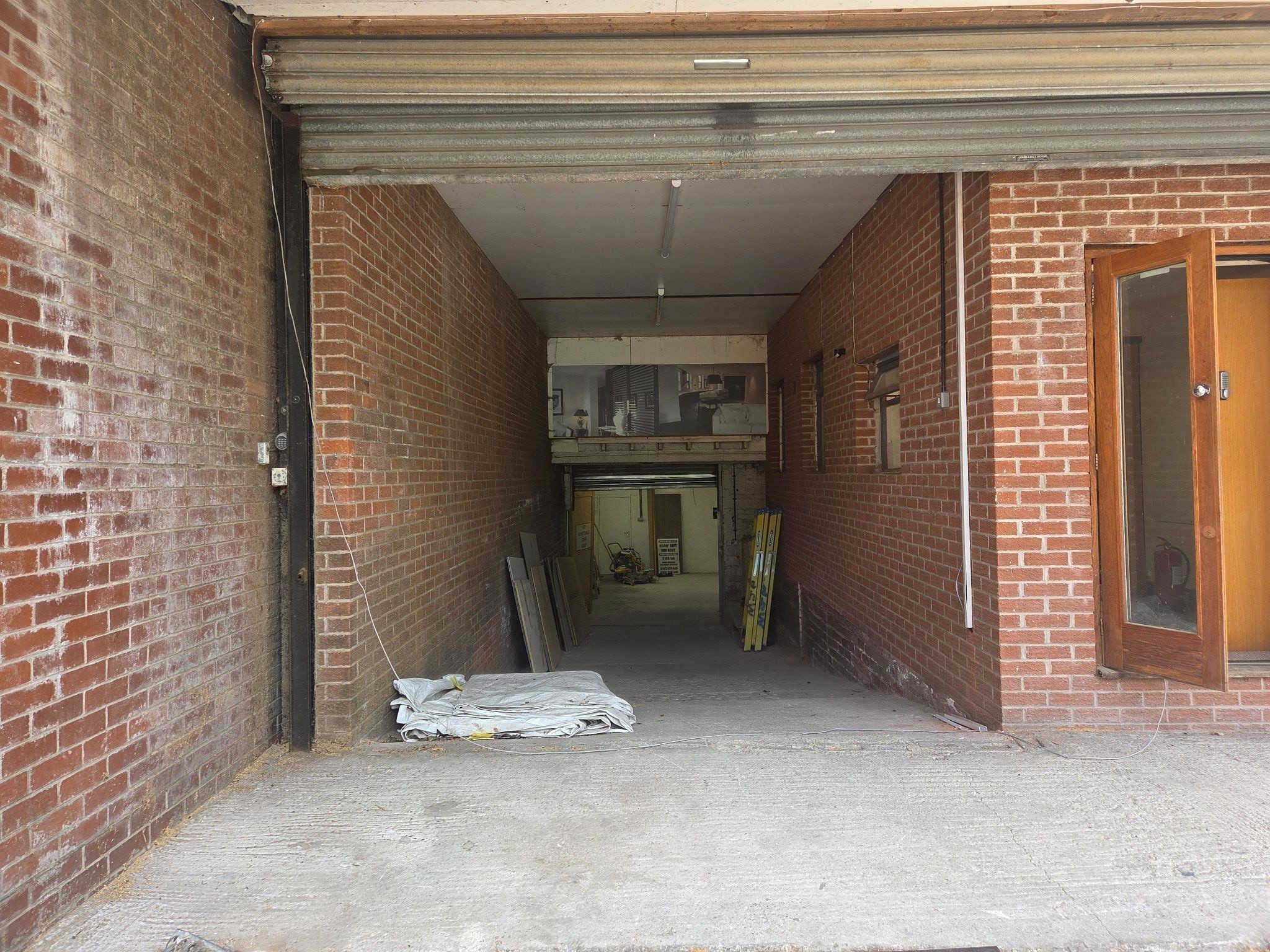 Industrial Units To Let in Stockport - Photograph 9.