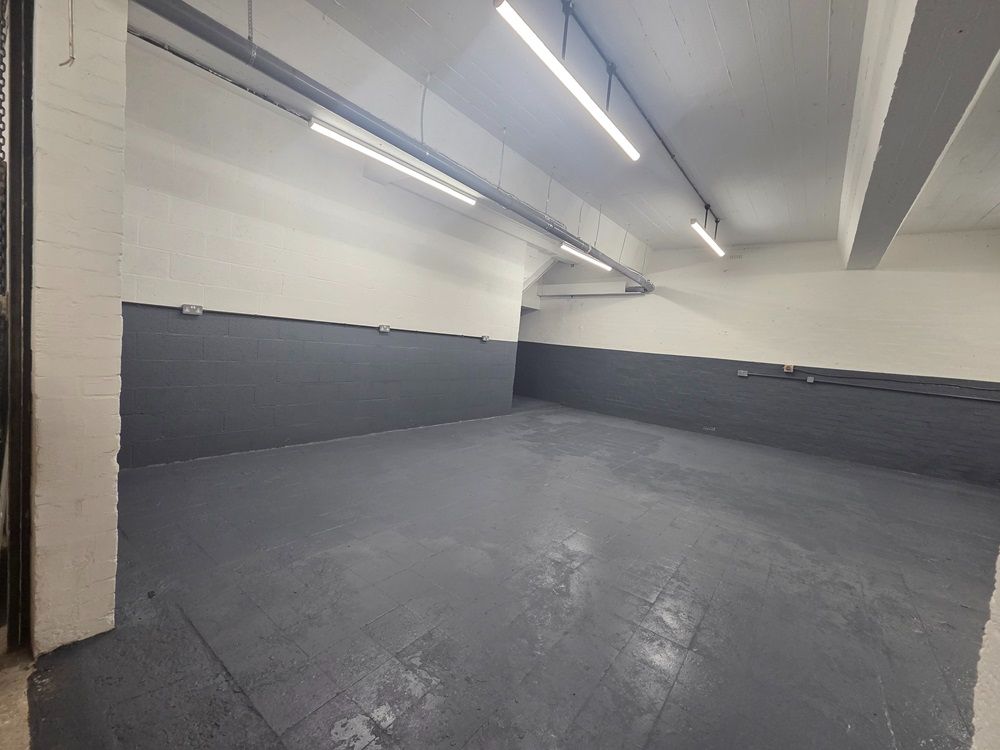 Industrial Units To Let in Stockport - Photograph 6.