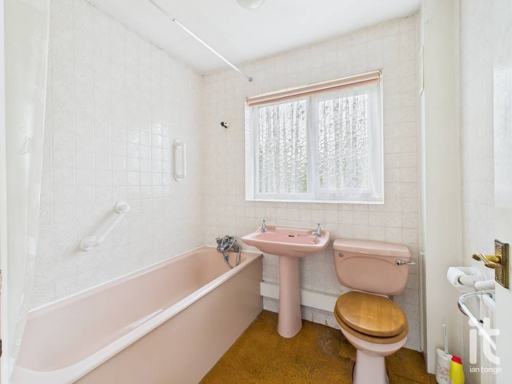 3 bedroom detached bungalow For Sale in Stockport - Photograph 13.