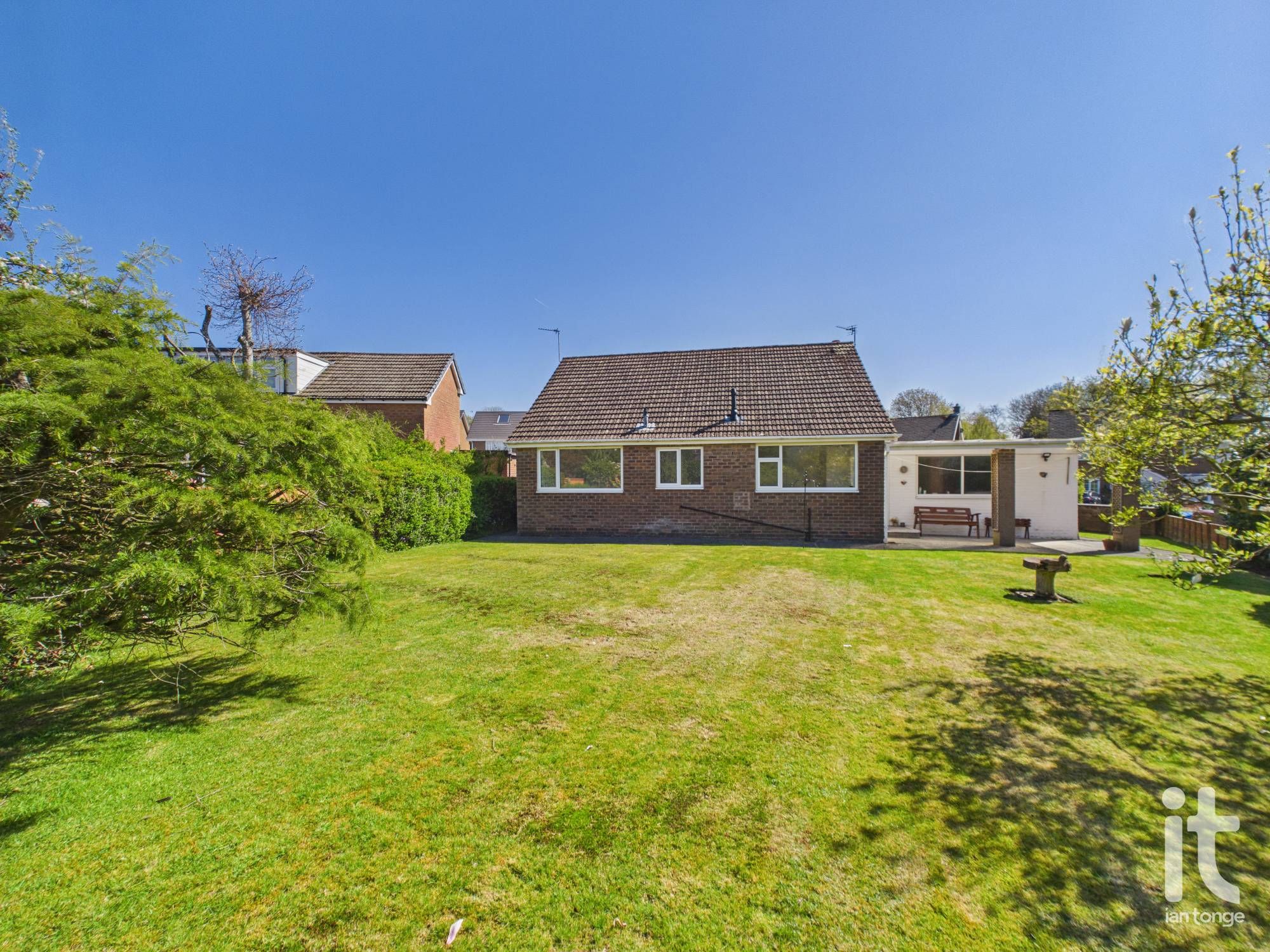 3 bedroom detached bungalow For Sale in Stockport - Photograph 13.