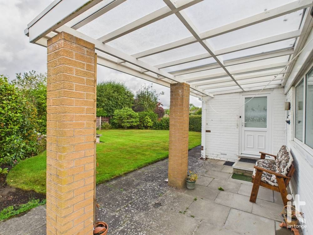 3 bedroom detached bungalow For Sale in Stockport - Photograph 15.
