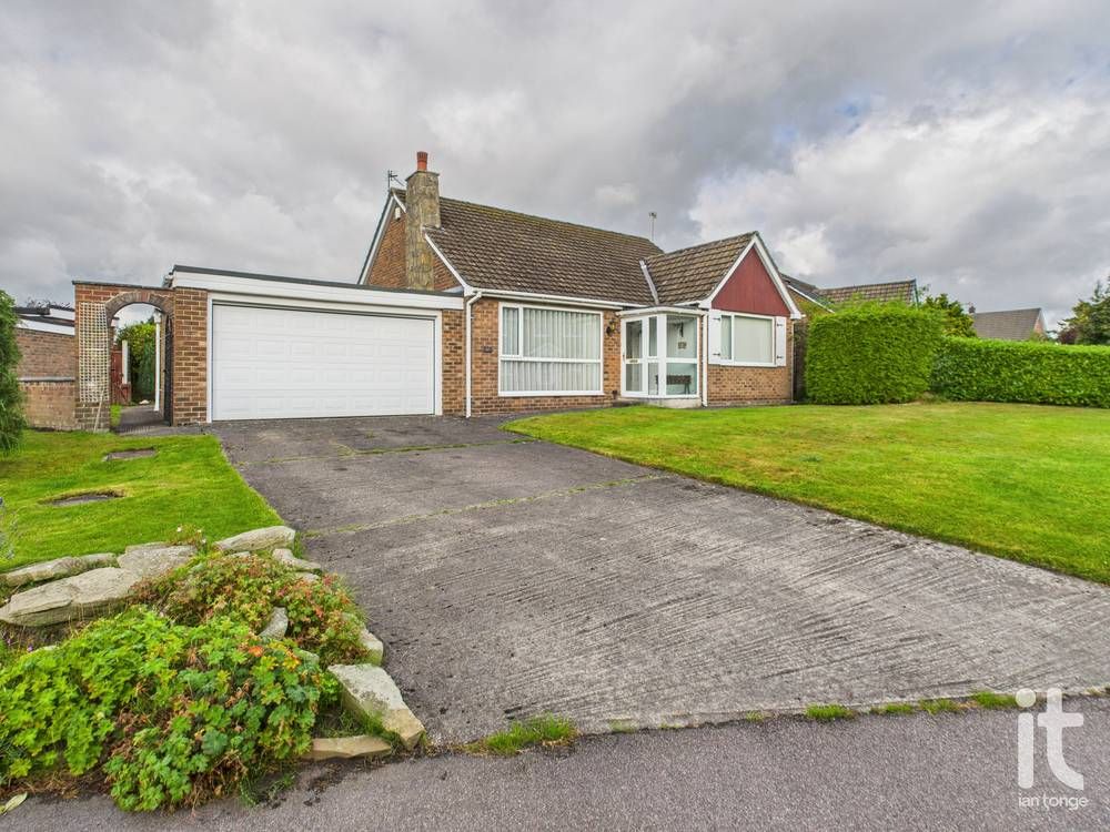 3 bedroom detached bungalow For Sale in Stockport - Photograph 1.
