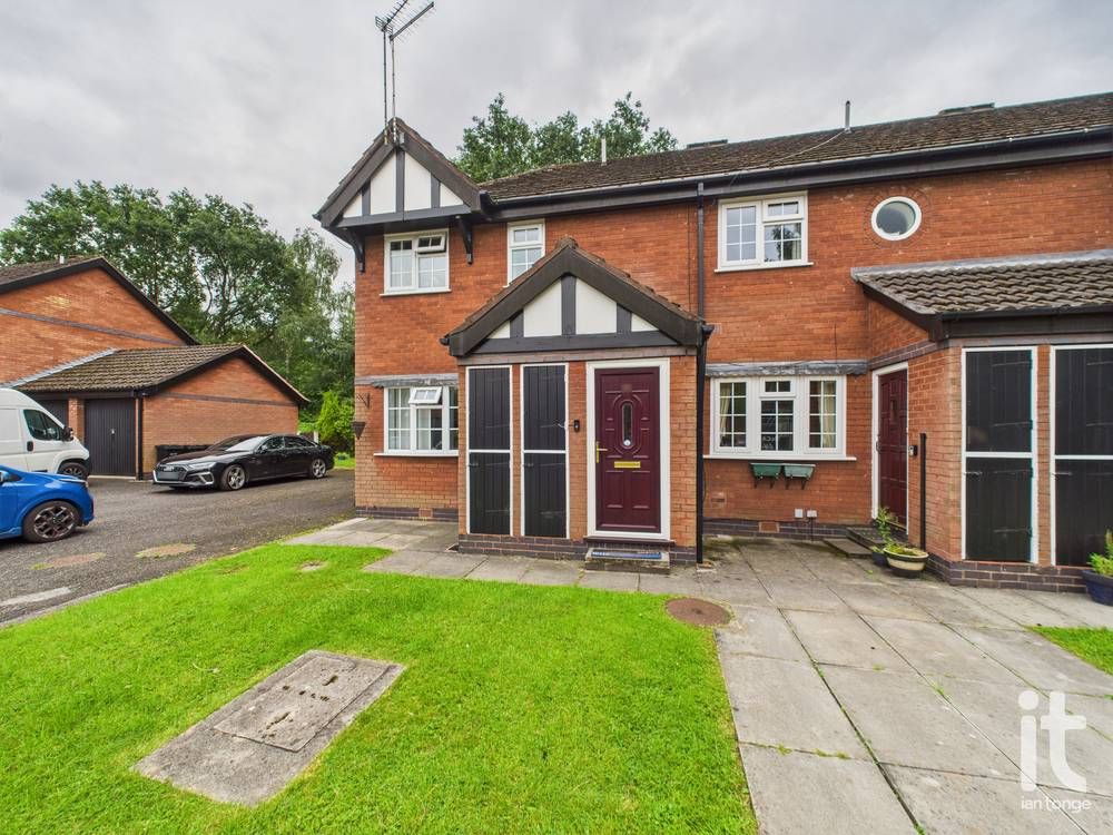 1 bedroom apartment flat/apartment For Sale in Stockport - Photograph 1.