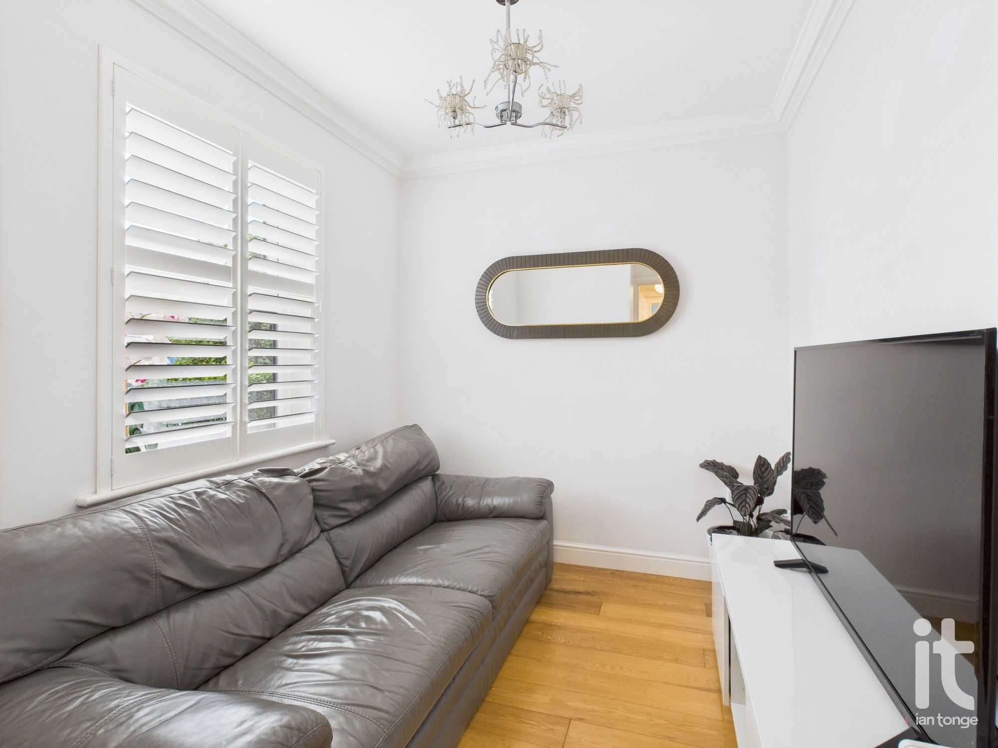 5 bedroom detached house For Sale in Stockport - Photograph 10.