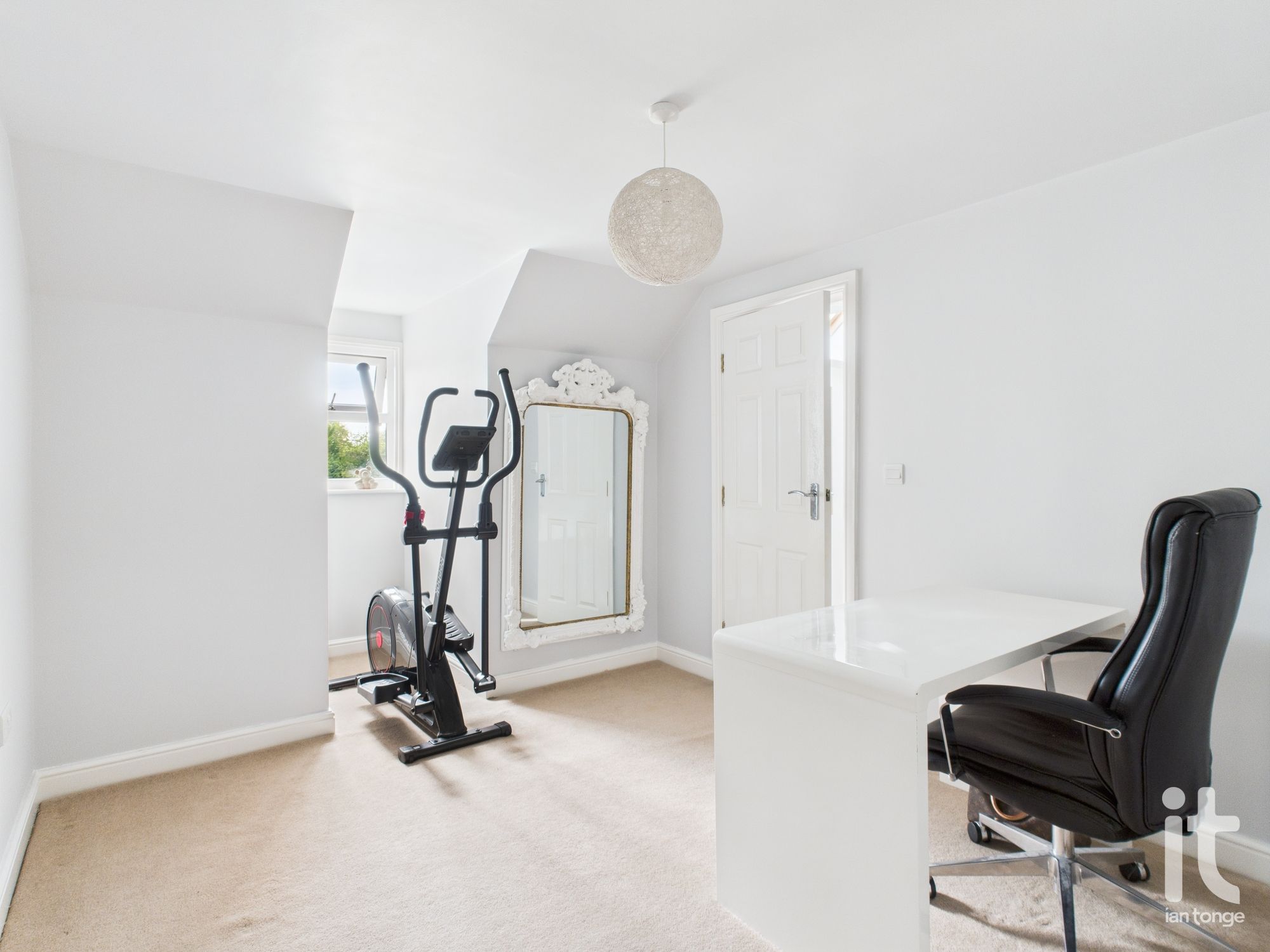 5 bedroom detached house For Sale in Stockport - Photograph 27.