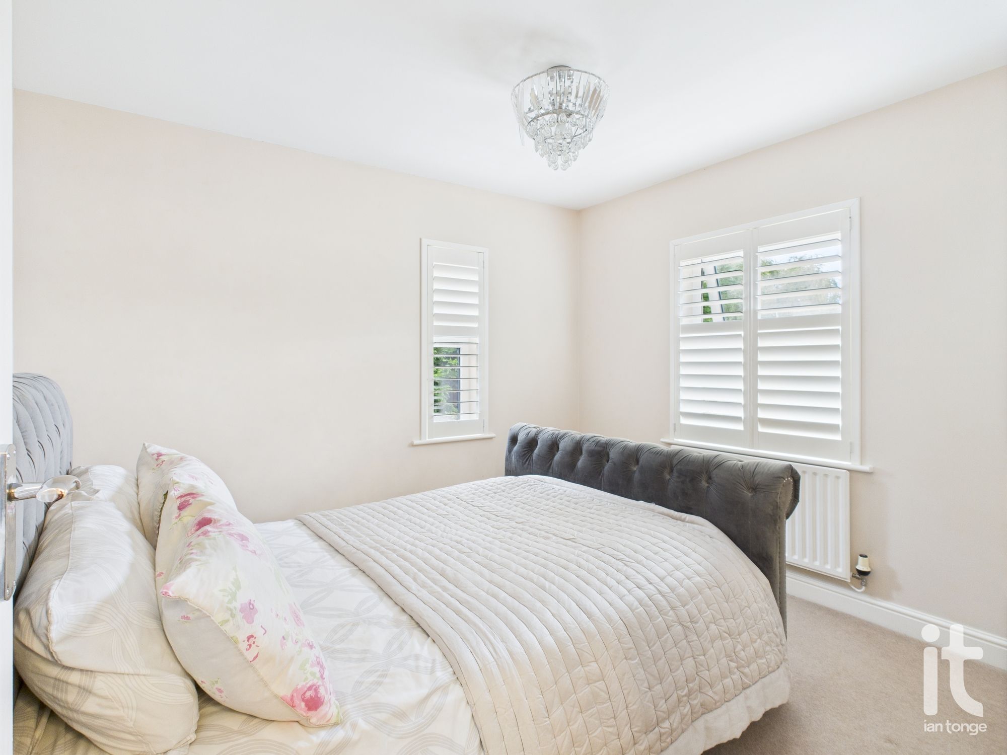 5 bedroom detached house For Sale in Stockport - Photograph 24.