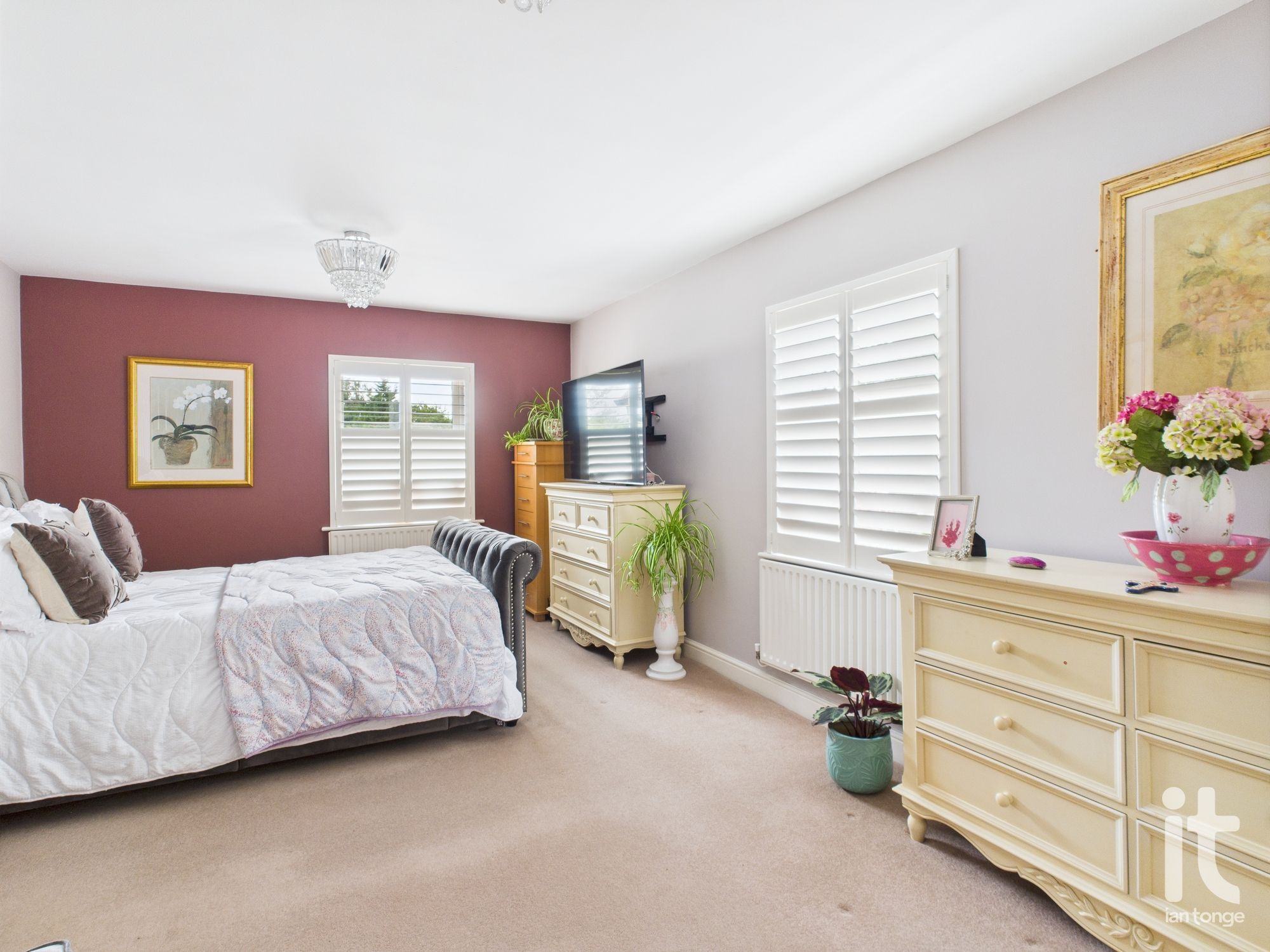 5 bedroom detached house For Sale in Stockport - Photograph 19.