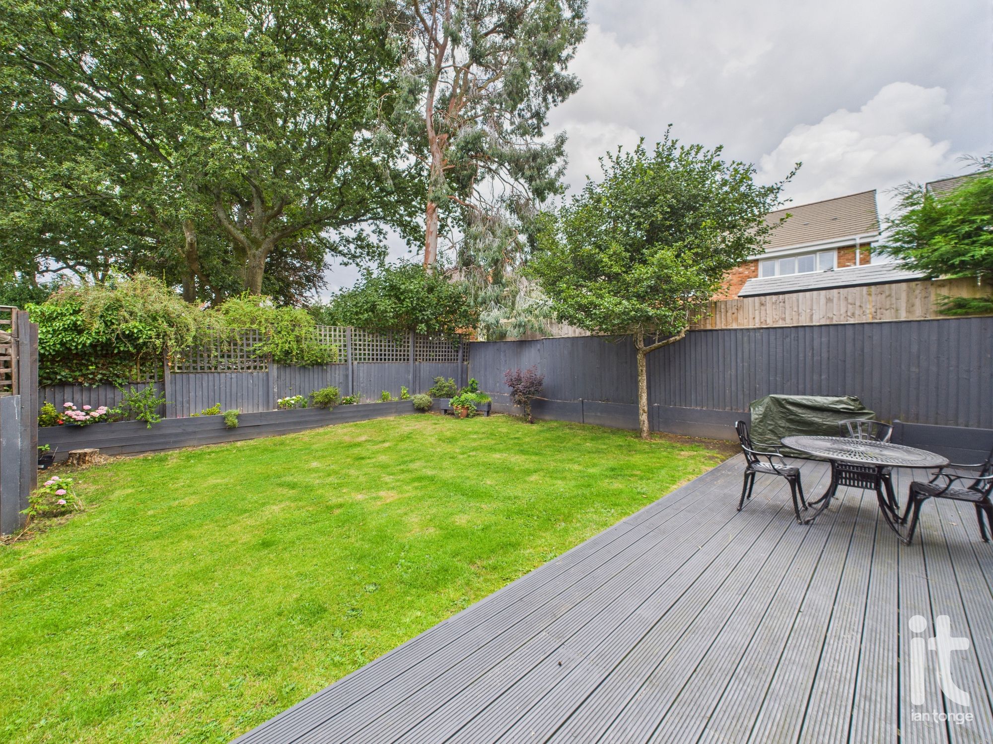 5 bedroom detached house For Sale in Stockport - Photograph 31.