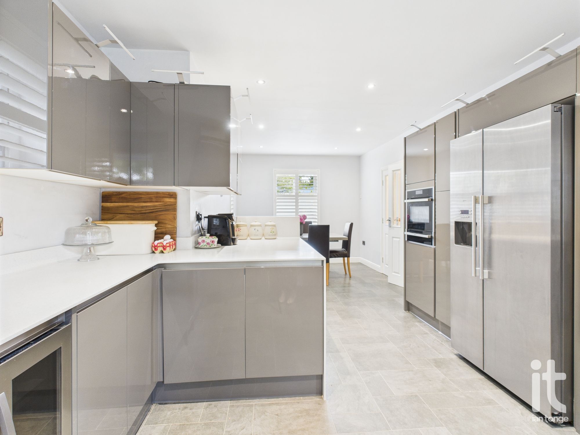 5 bedroom detached house For Sale in Stockport - Photograph 13.