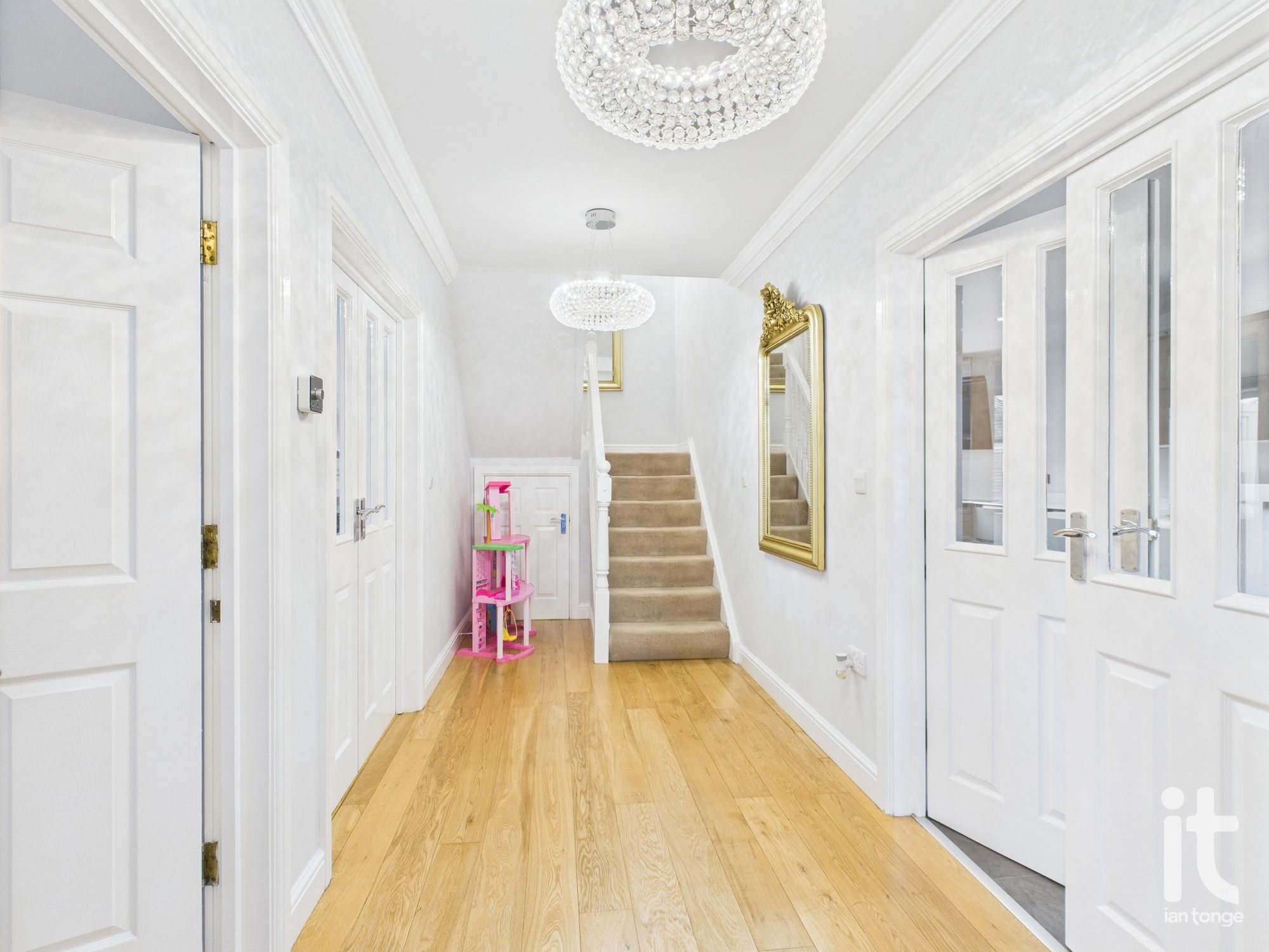 5 bedroom detached house For Sale in Stockport - Photograph 6.