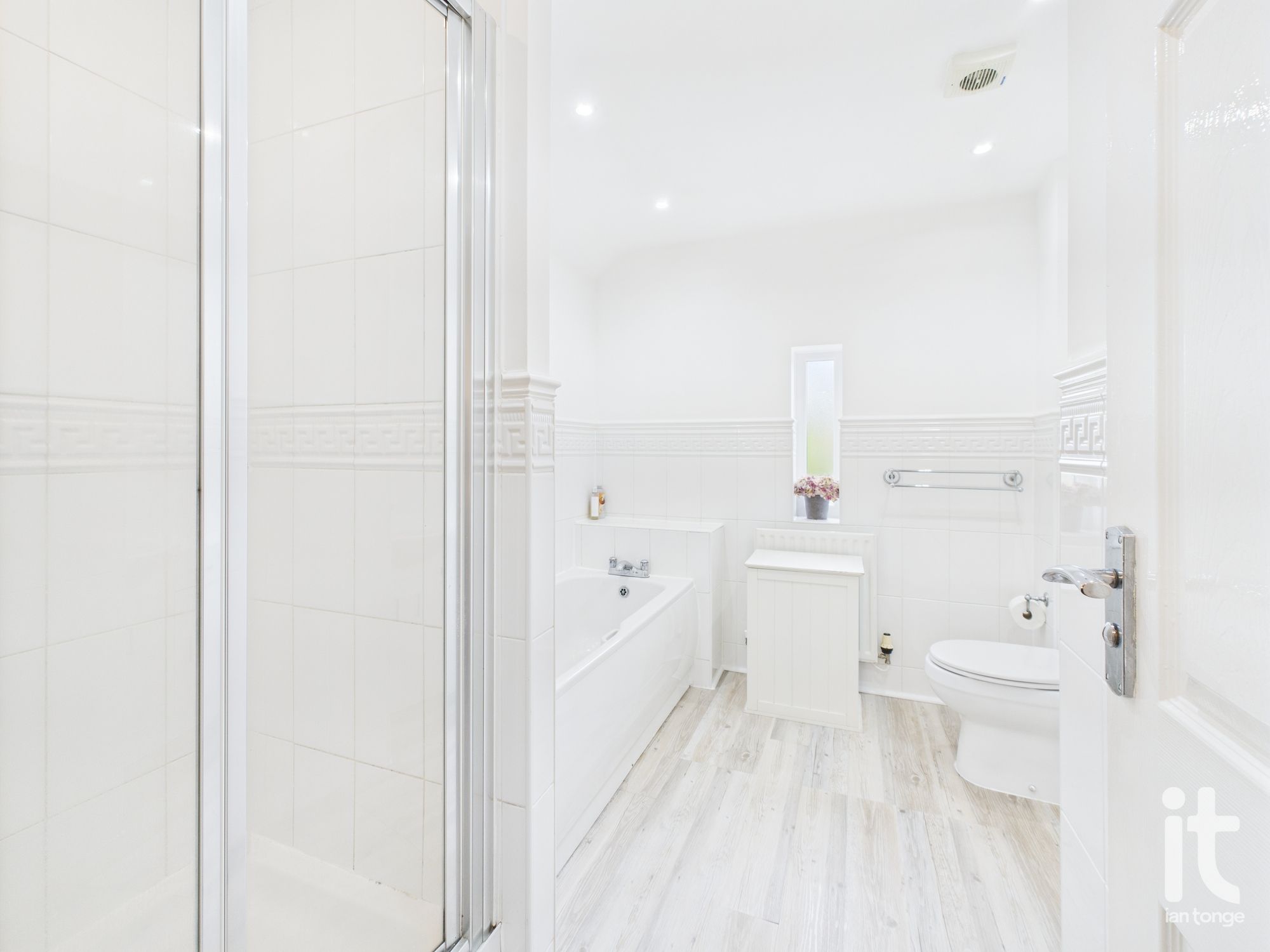 5 bedroom detached house For Sale in Stockport - Photograph 25.