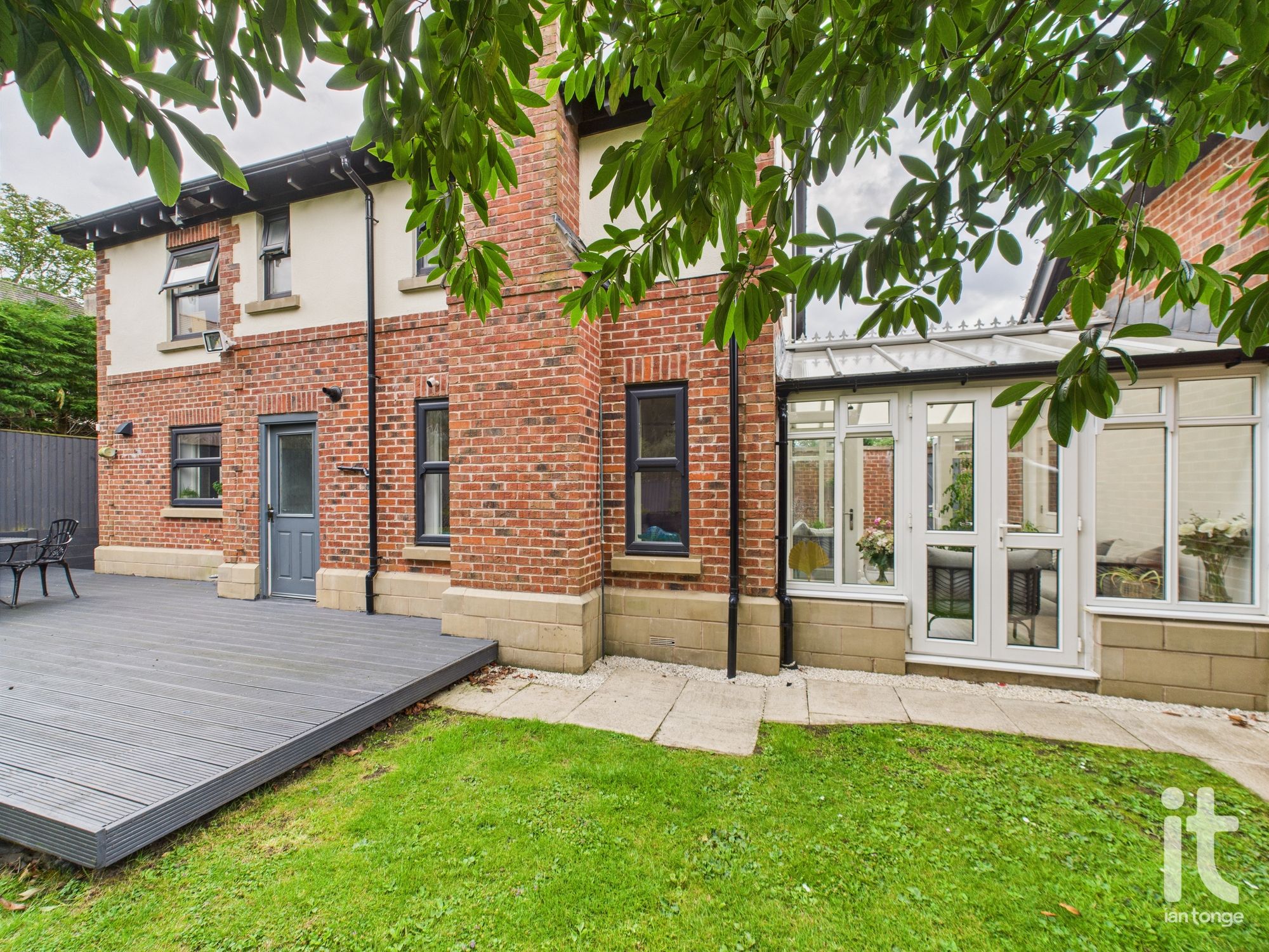 5 bedroom detached house For Sale in Stockport - Photograph 32.