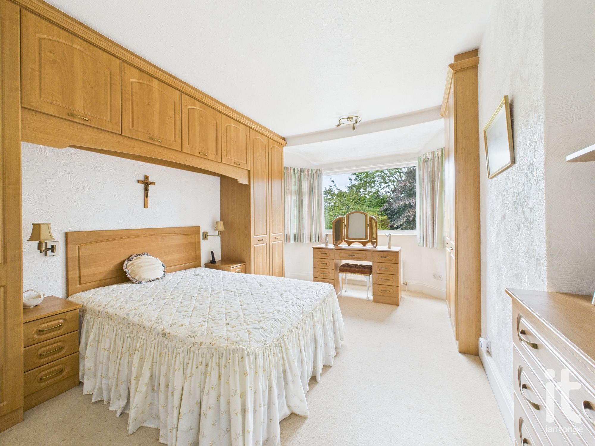 3 bedroom semi-detached house For Sale in Stockport - Photograph 4.