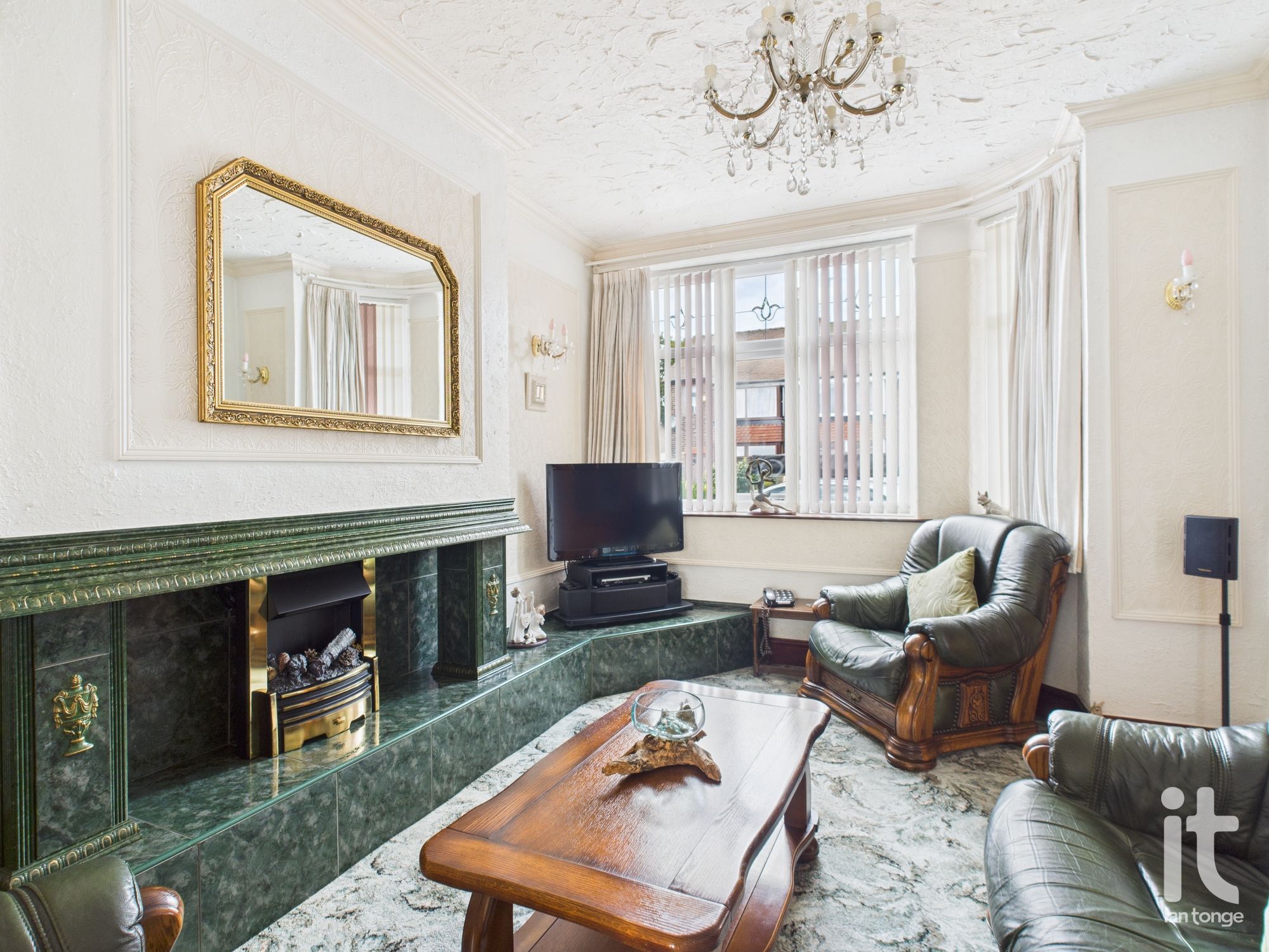 3 bedroom semi-detached house For Sale in Stockport - Photograph 8.