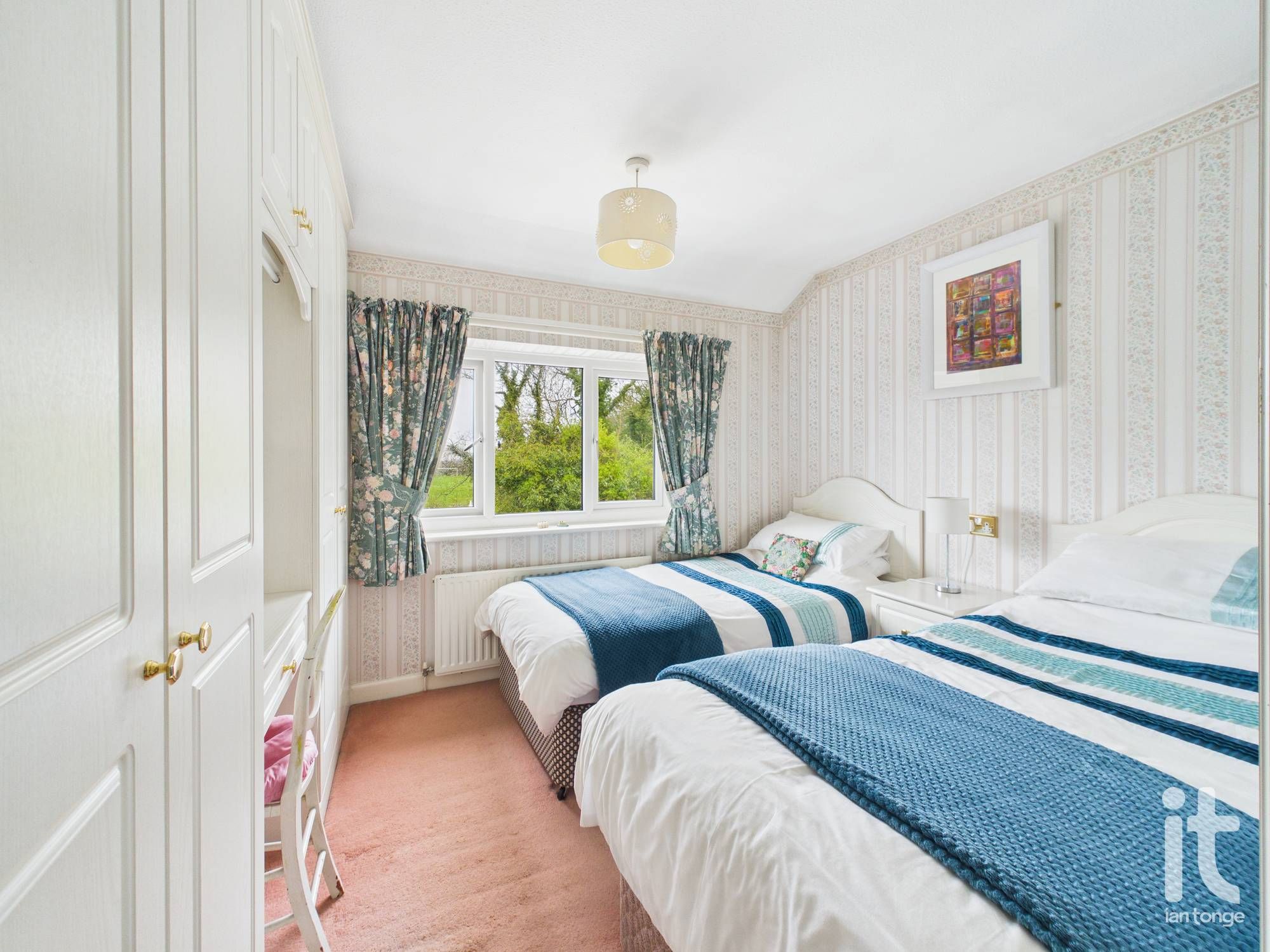 3 bedroom semi-detached house For Sale in Stockport - Photograph 13.