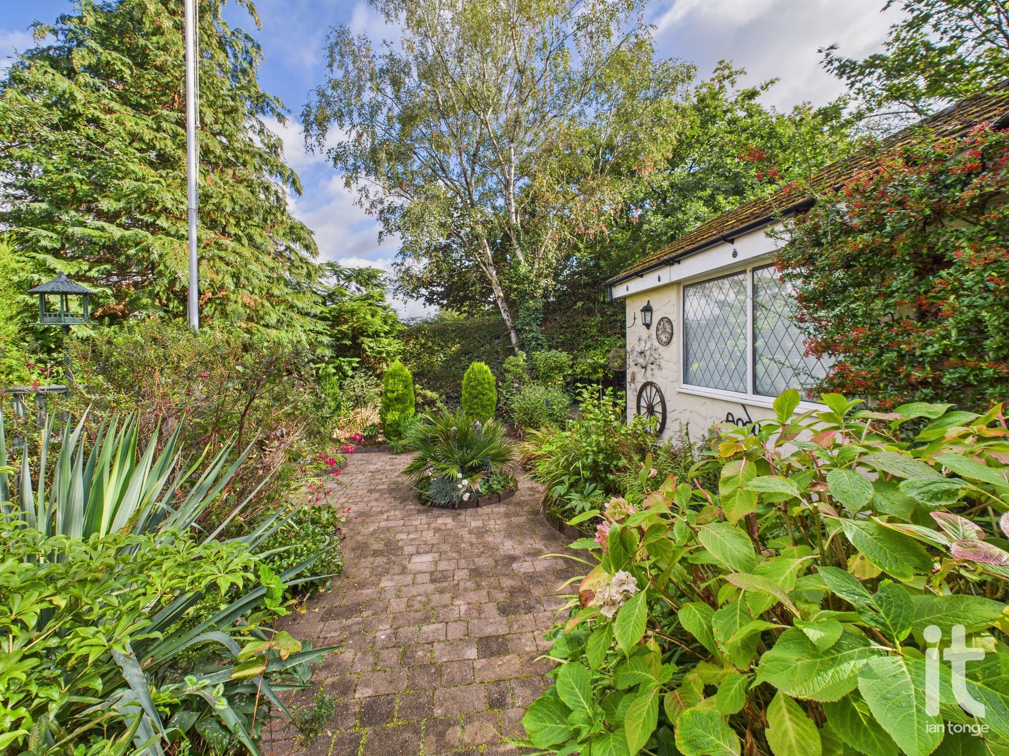 3 bedroom semi-detached dormer house For Sale in Stockport - Photograph 26.