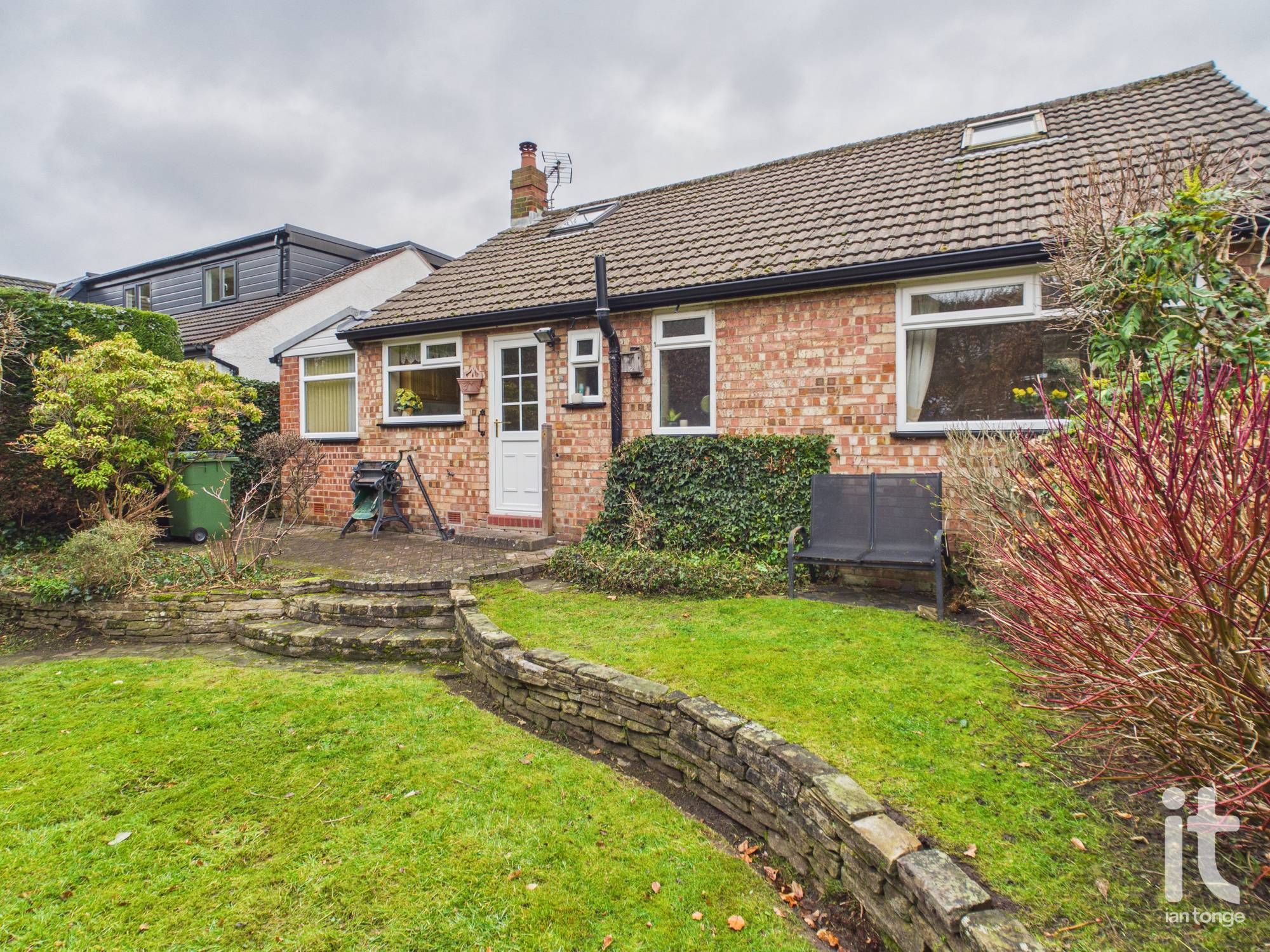 2 bedroom detached bungalow For Sale in Stockport - Photograph 16.