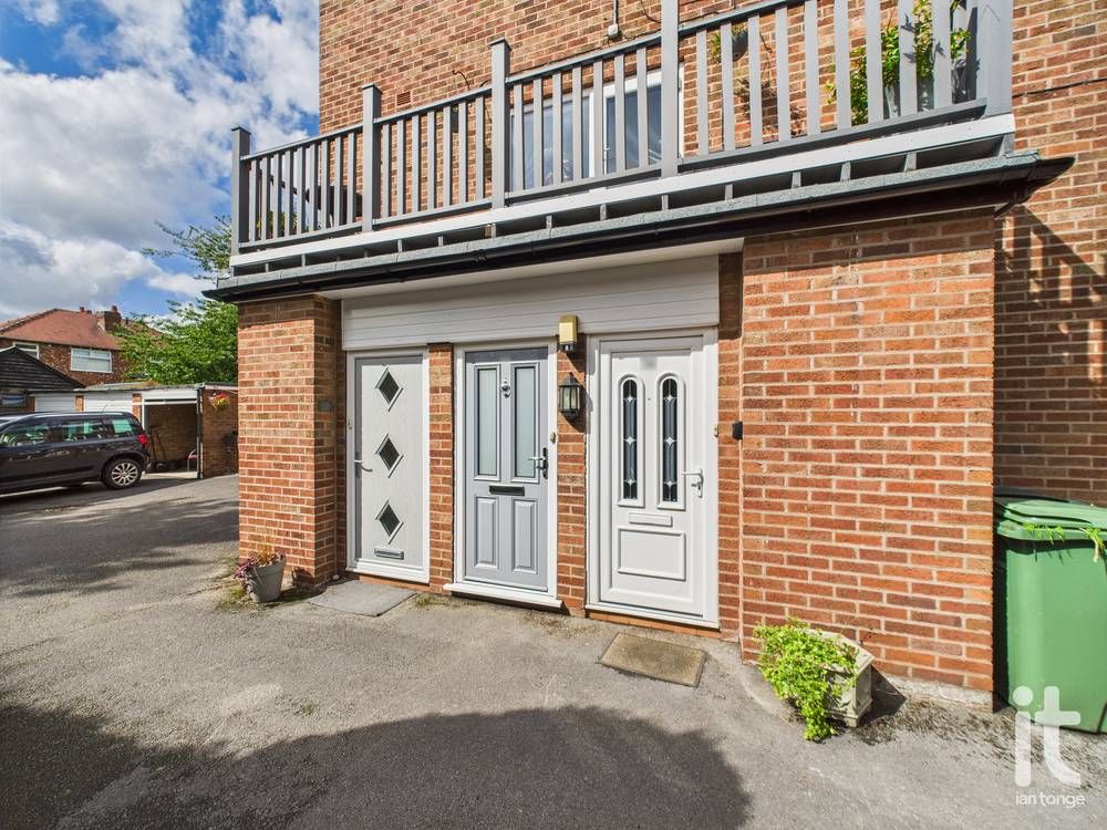 2 bedroom apartment flat/apartment For Sale in Stockport - Photograph 12.