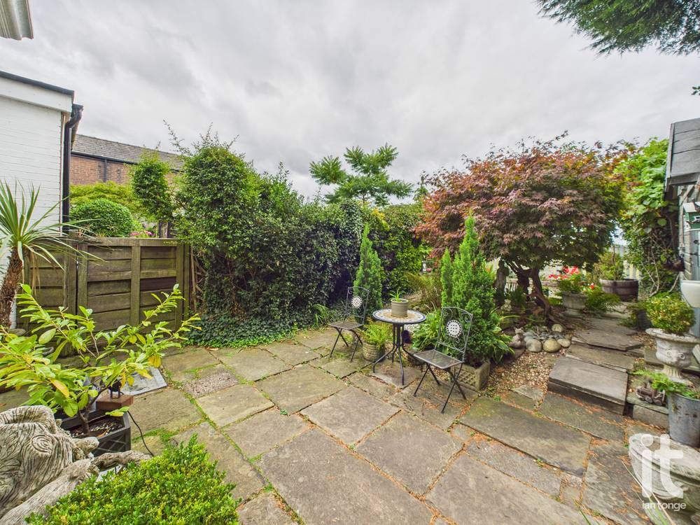 2 bedroom end terraced house For Sale in Stockport - Photograph 20.