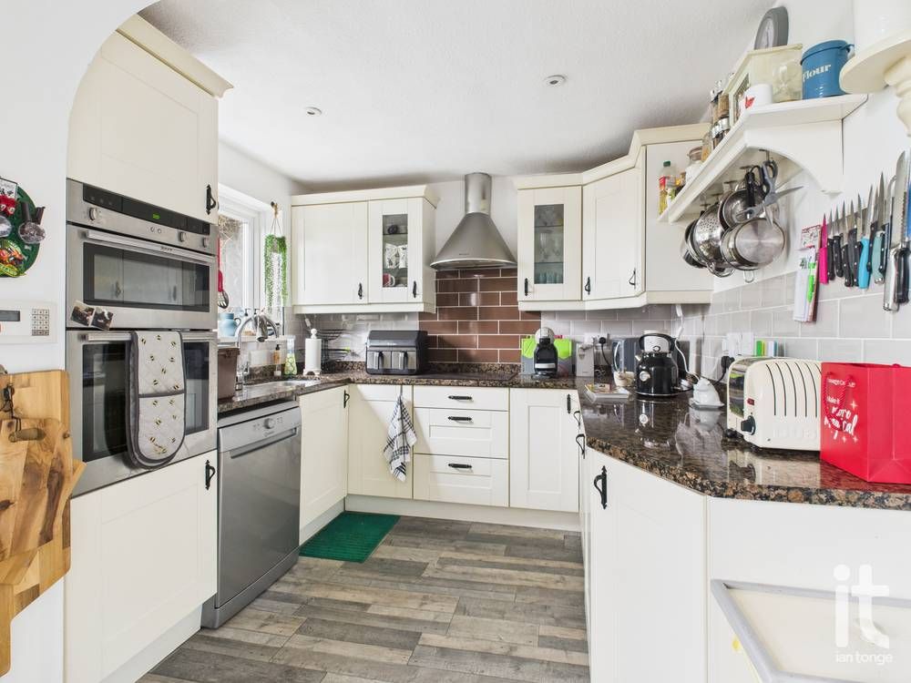 2 bedroom end terraced house For Sale in Stockport - Photograph 11.