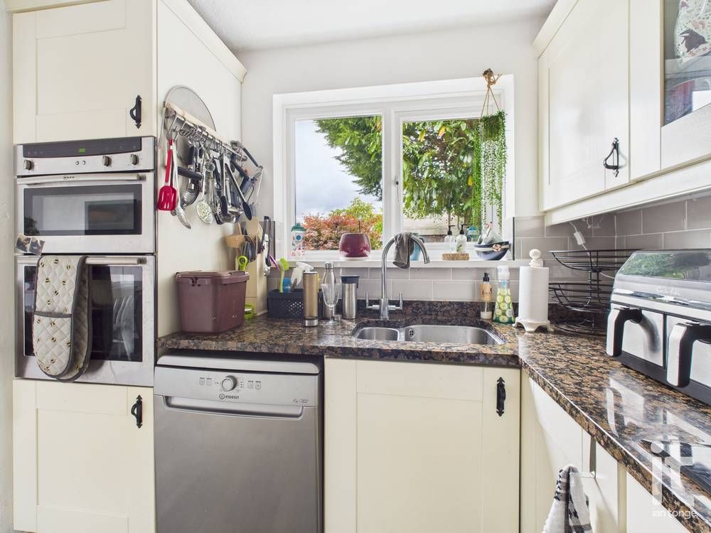 2 bedroom end terraced house For Sale in Stockport - Photograph 13.