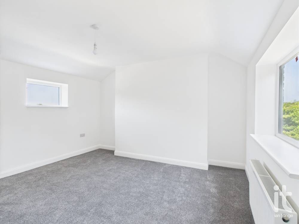 2 bedroom apartment flat/apartment To Let in Stockport - Photograph 10.