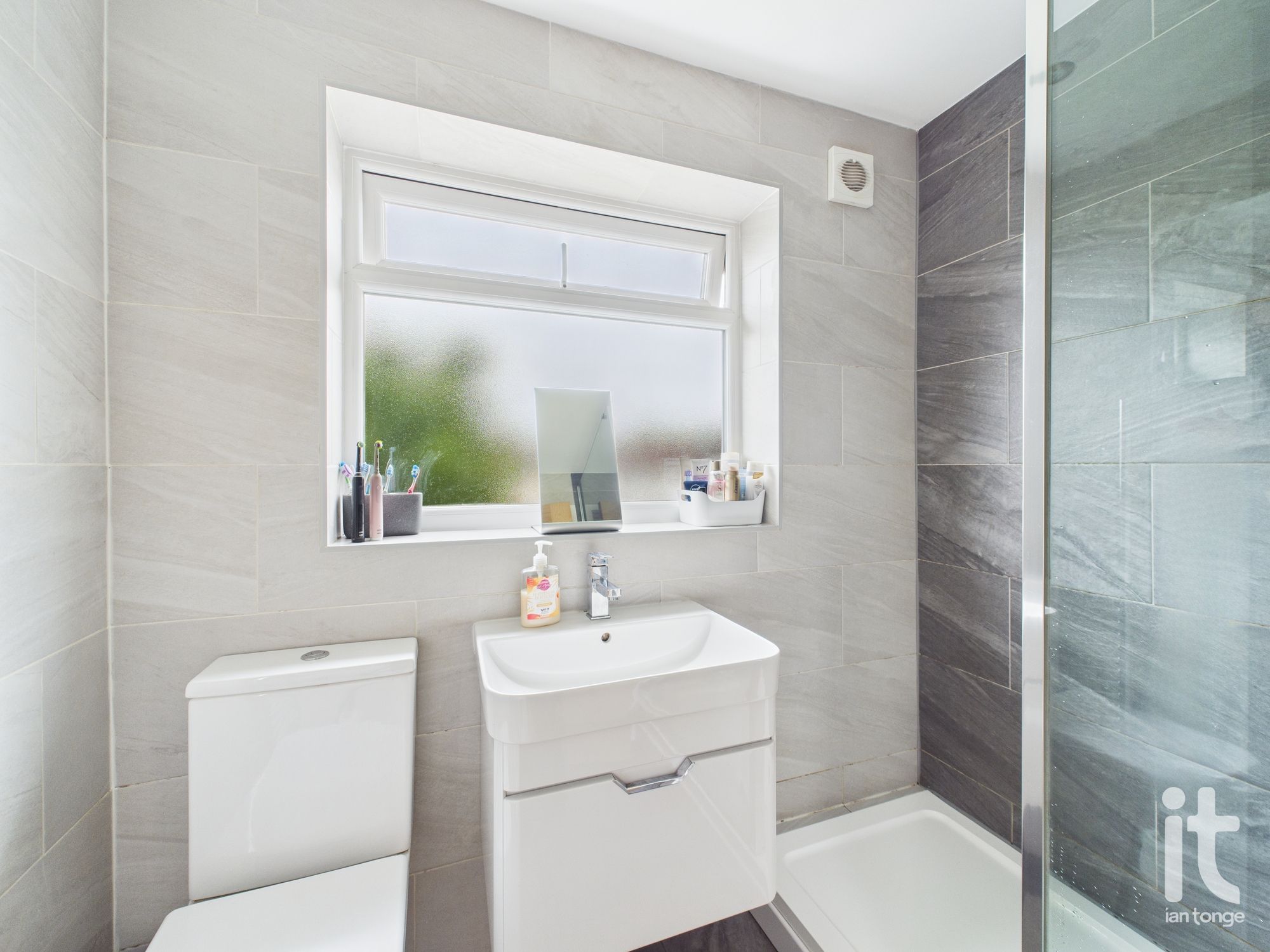 4 bedroom semi-detached house For Sale in Stockport - Photograph 11.